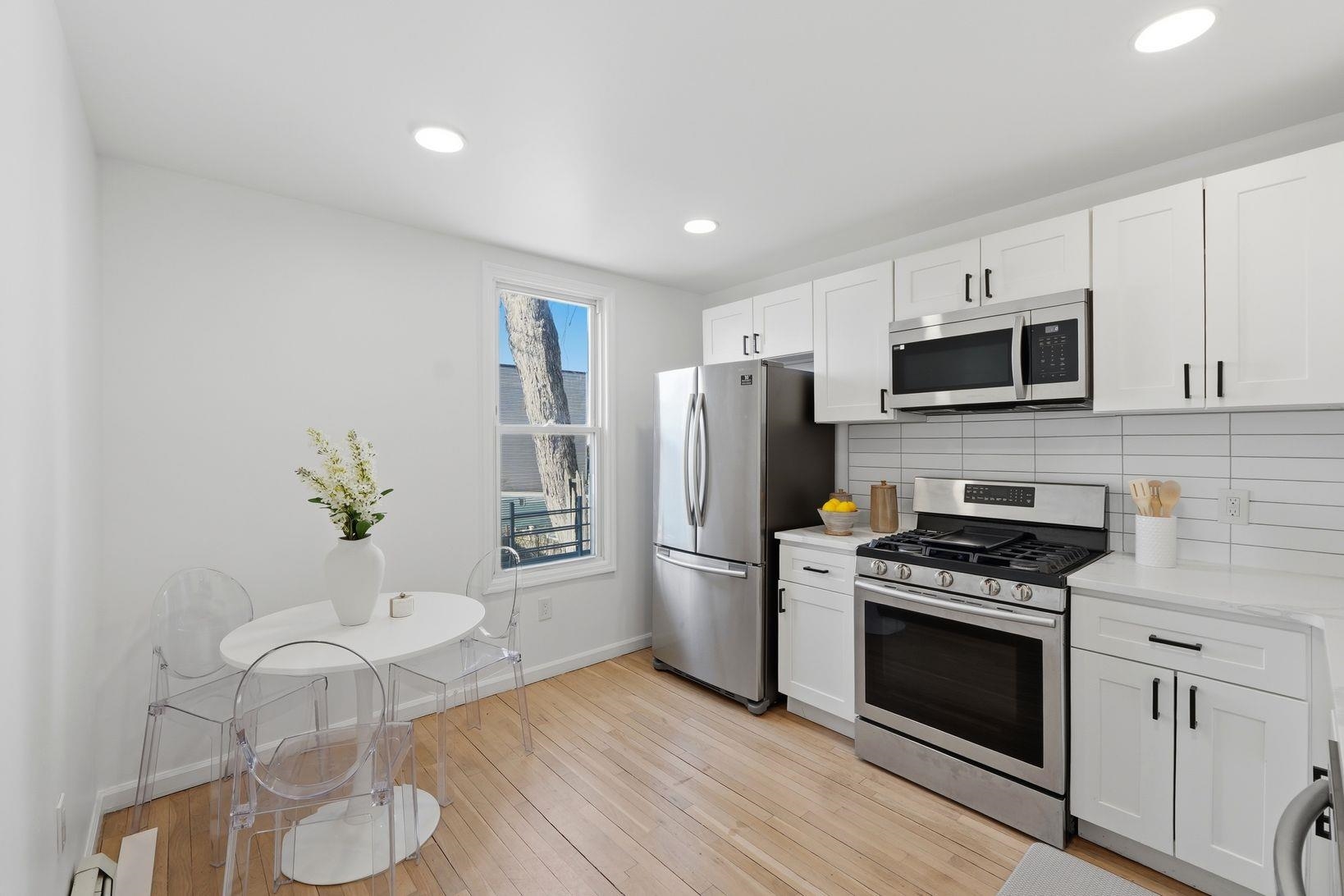 77 CONGRESS ST Unit: 2