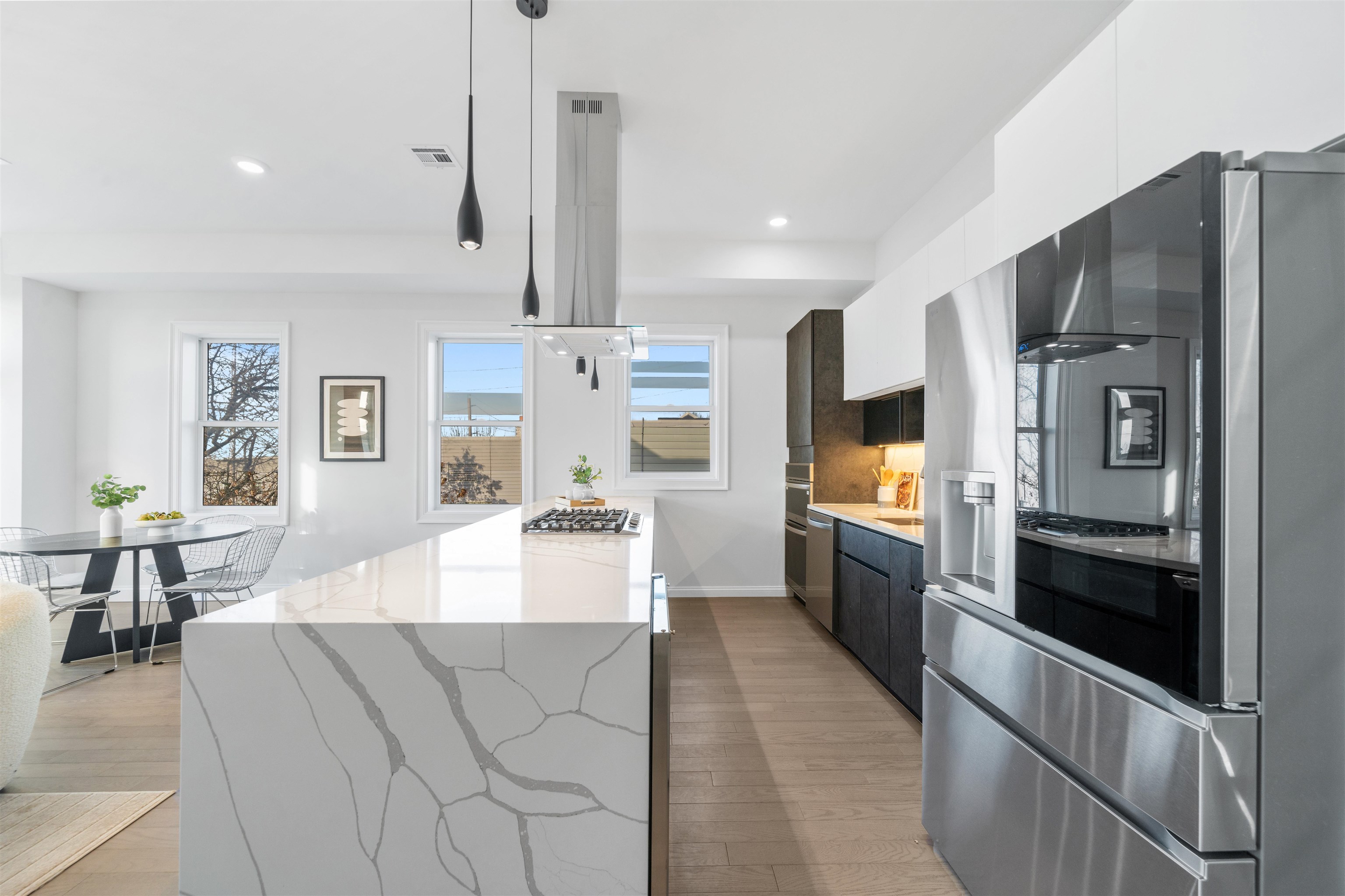 272 TERRACE AVE