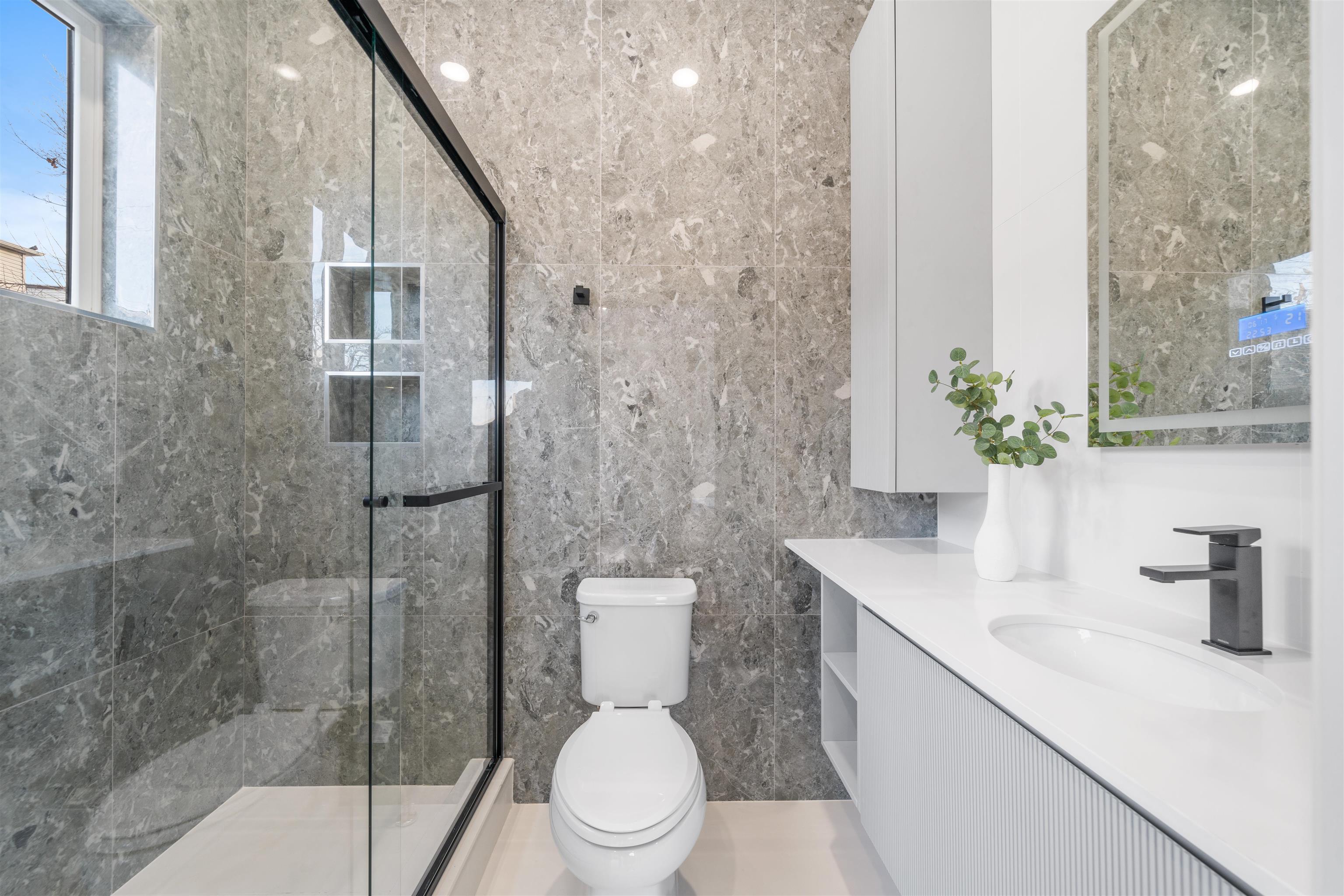 272 TERRACE AVE Unit: B