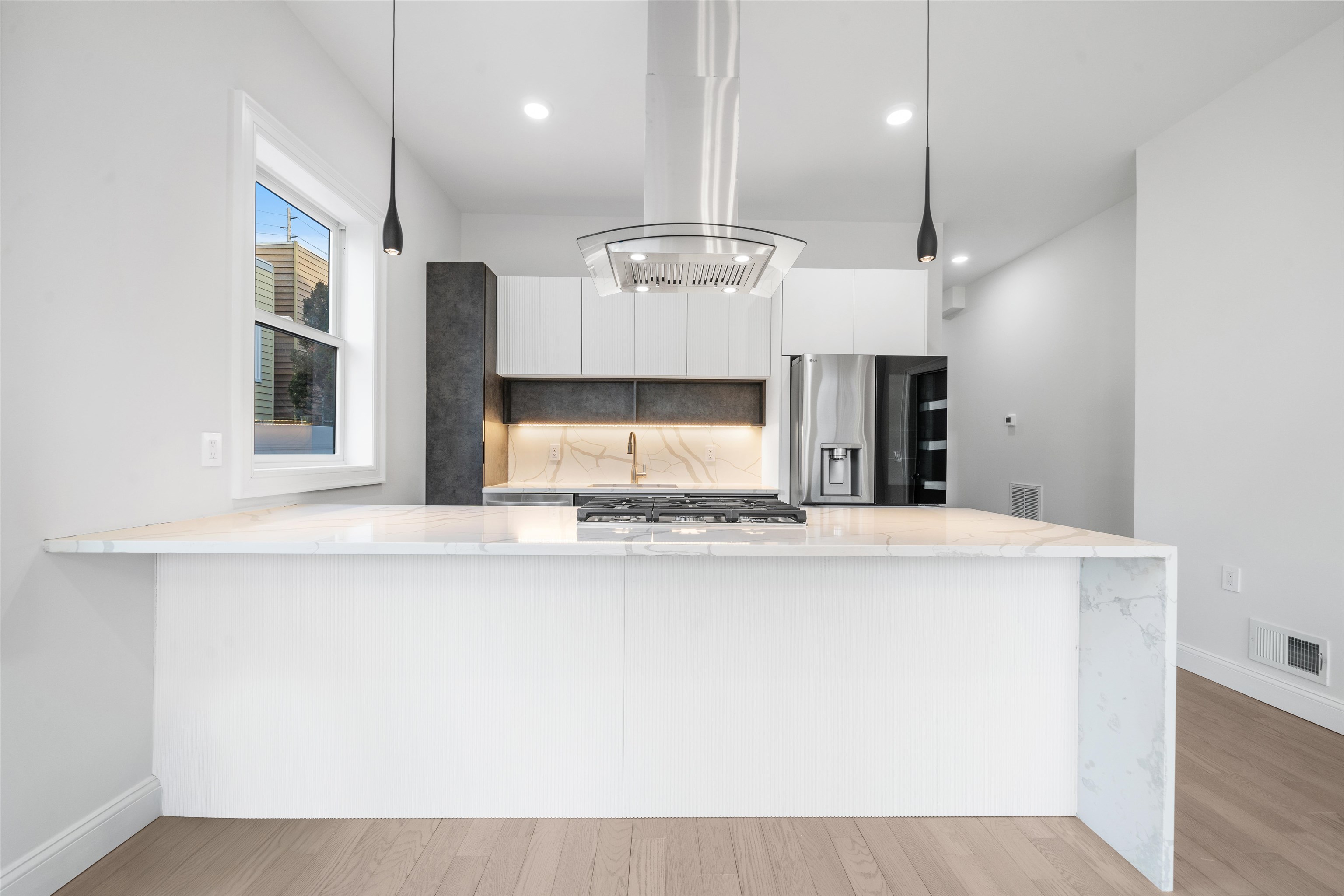 272 TERRACE AVE Unit: A