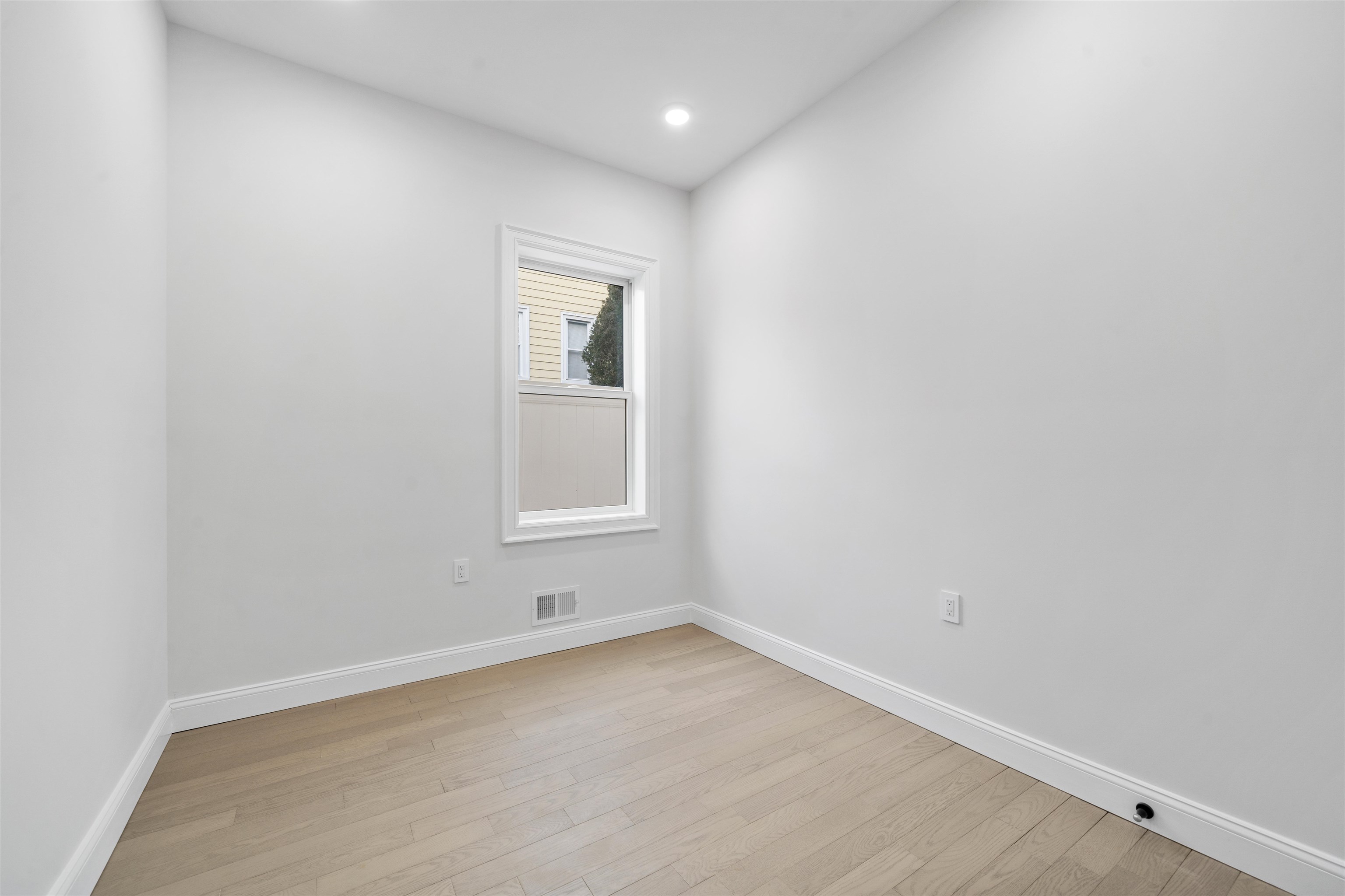 272 TERRACE AVE Unit: A