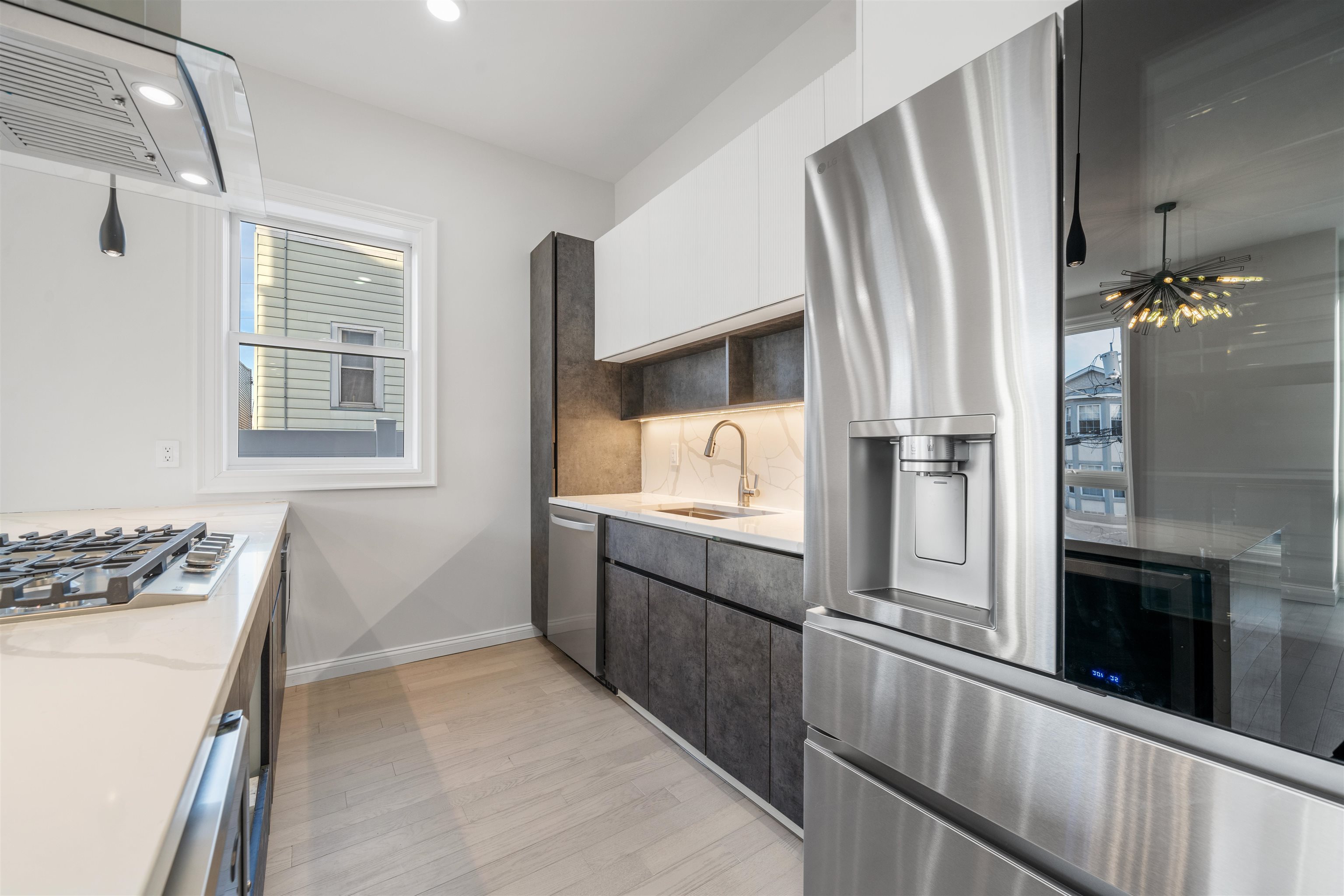 272 TERRACE AVE Unit: A