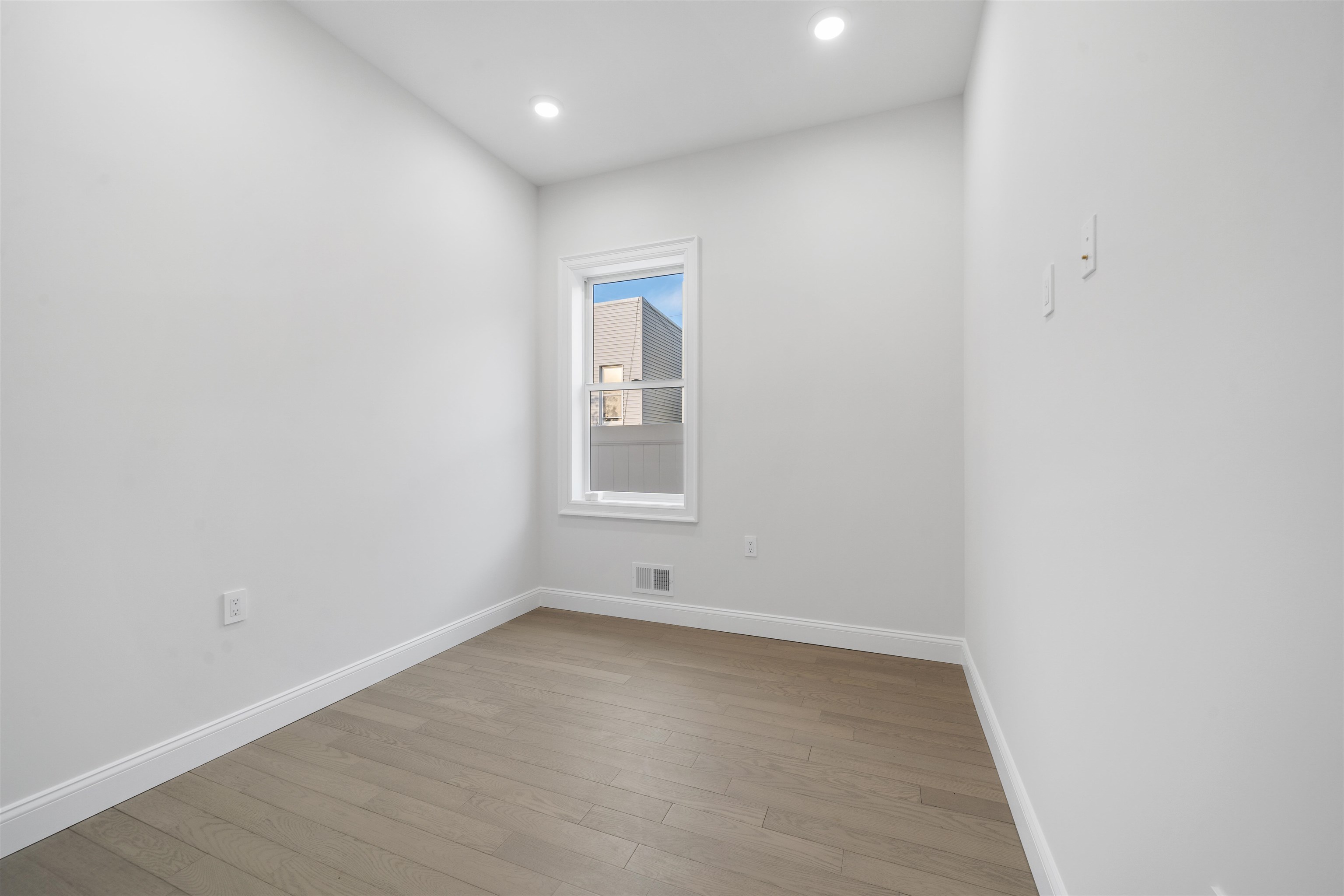 272 TERRACE AVE Unit: A