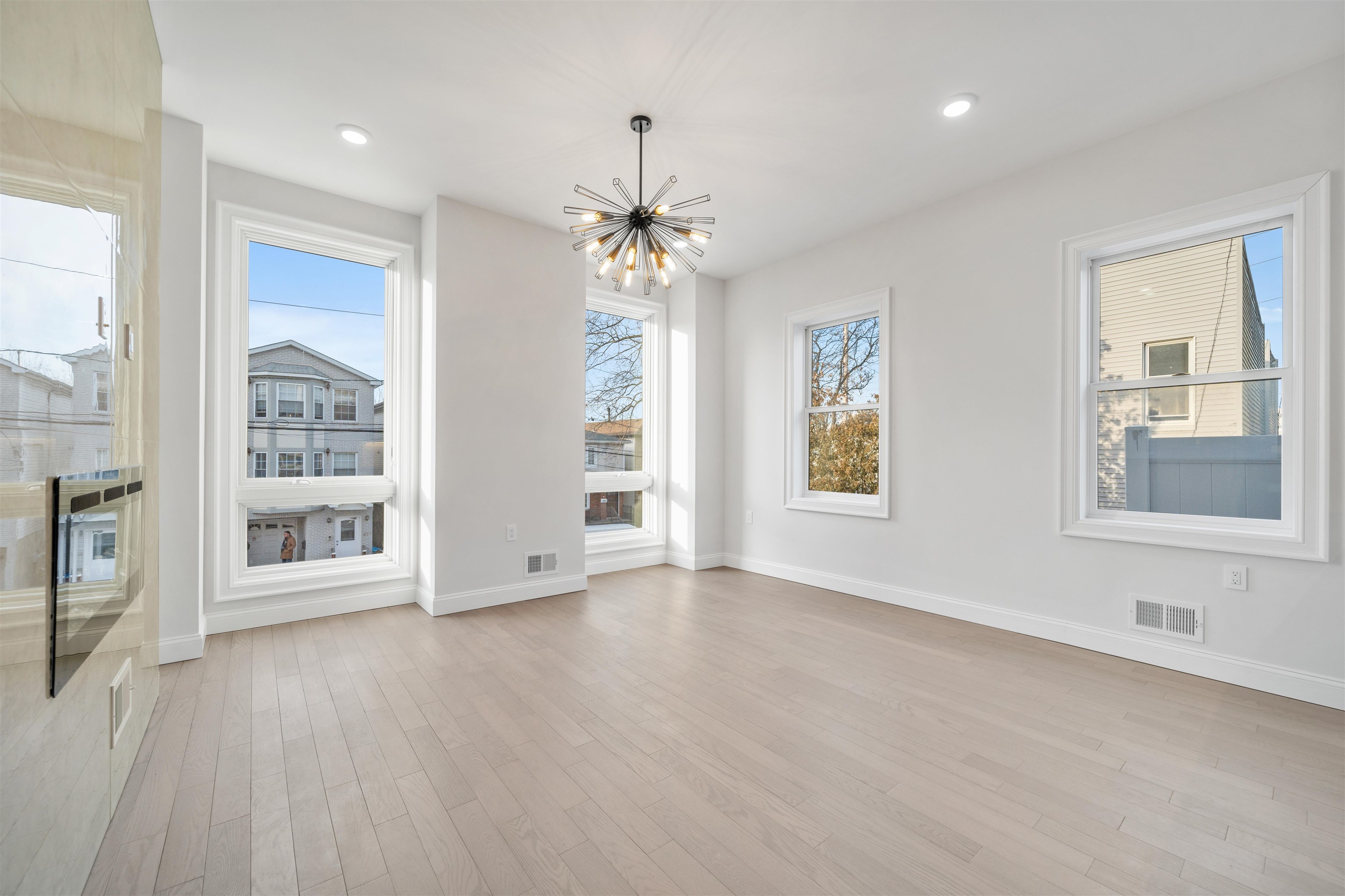 272 TERRACE AVE Unit: A