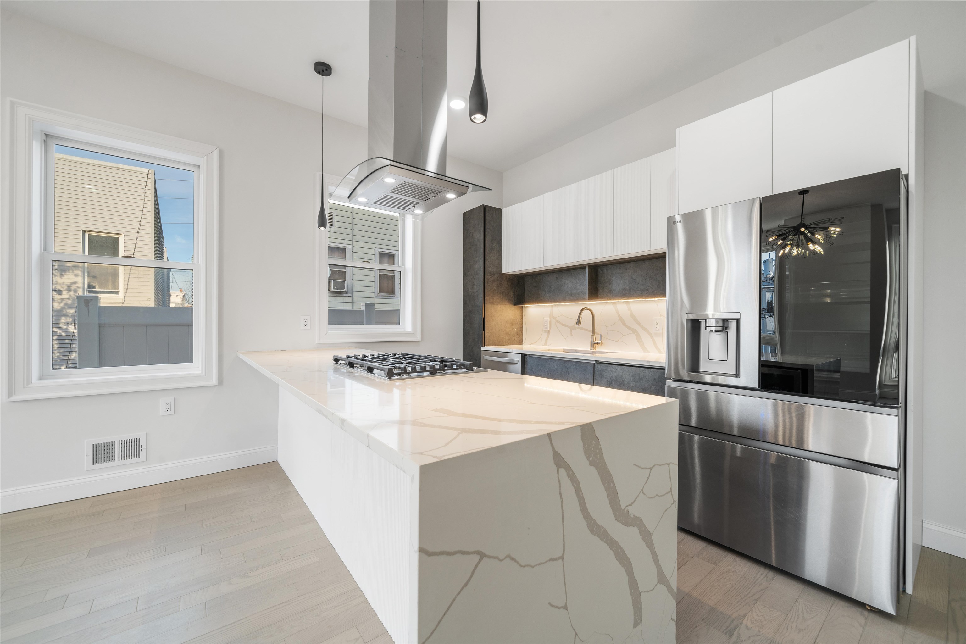 272 TERRACE AVE Unit: A