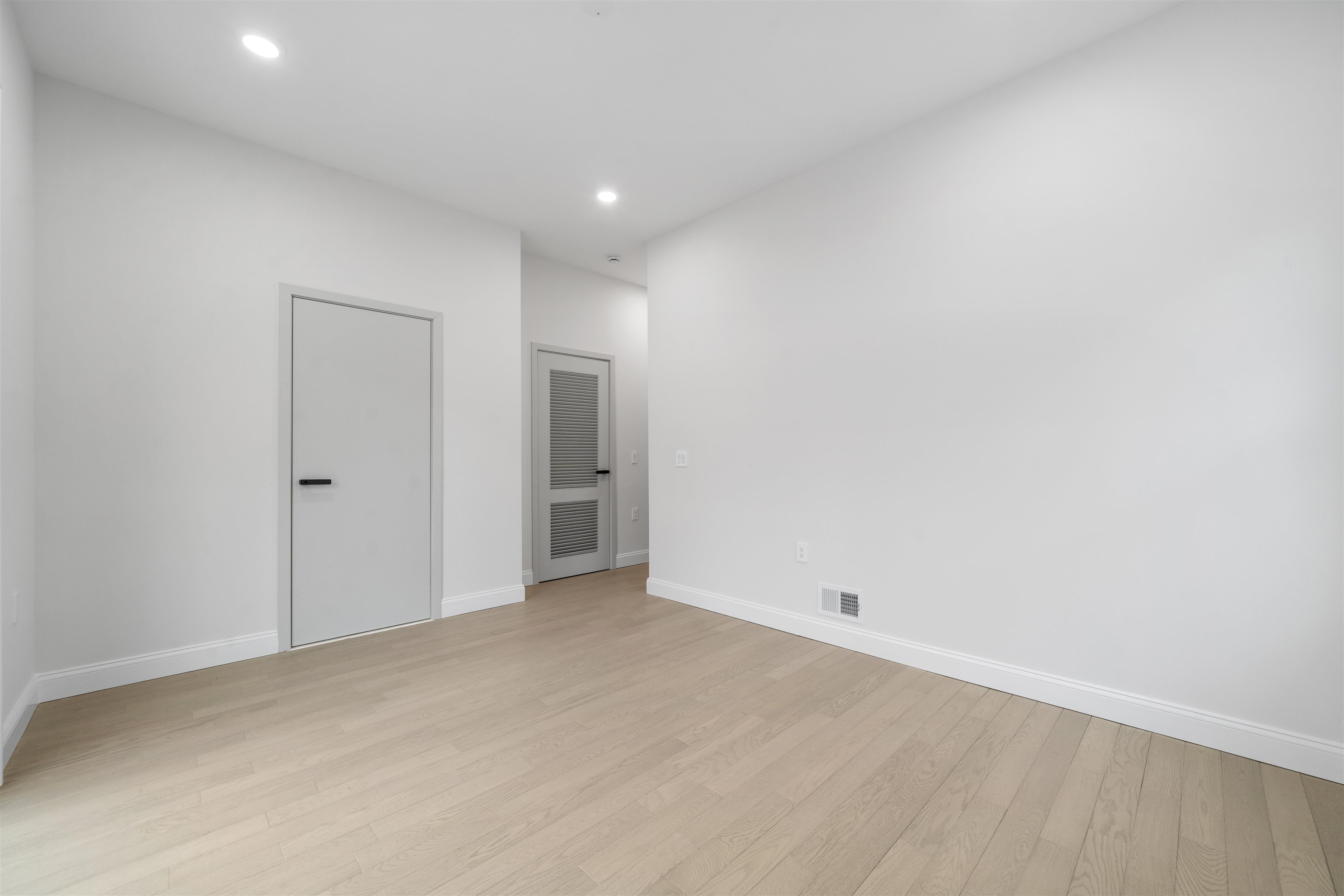 272 TERRACE AVE Unit: A