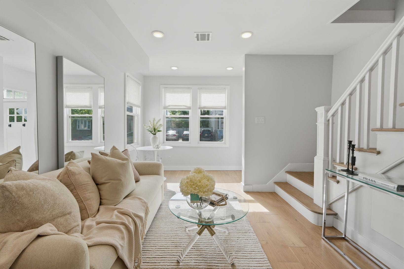 77 CONGRESS ST Unit: 3