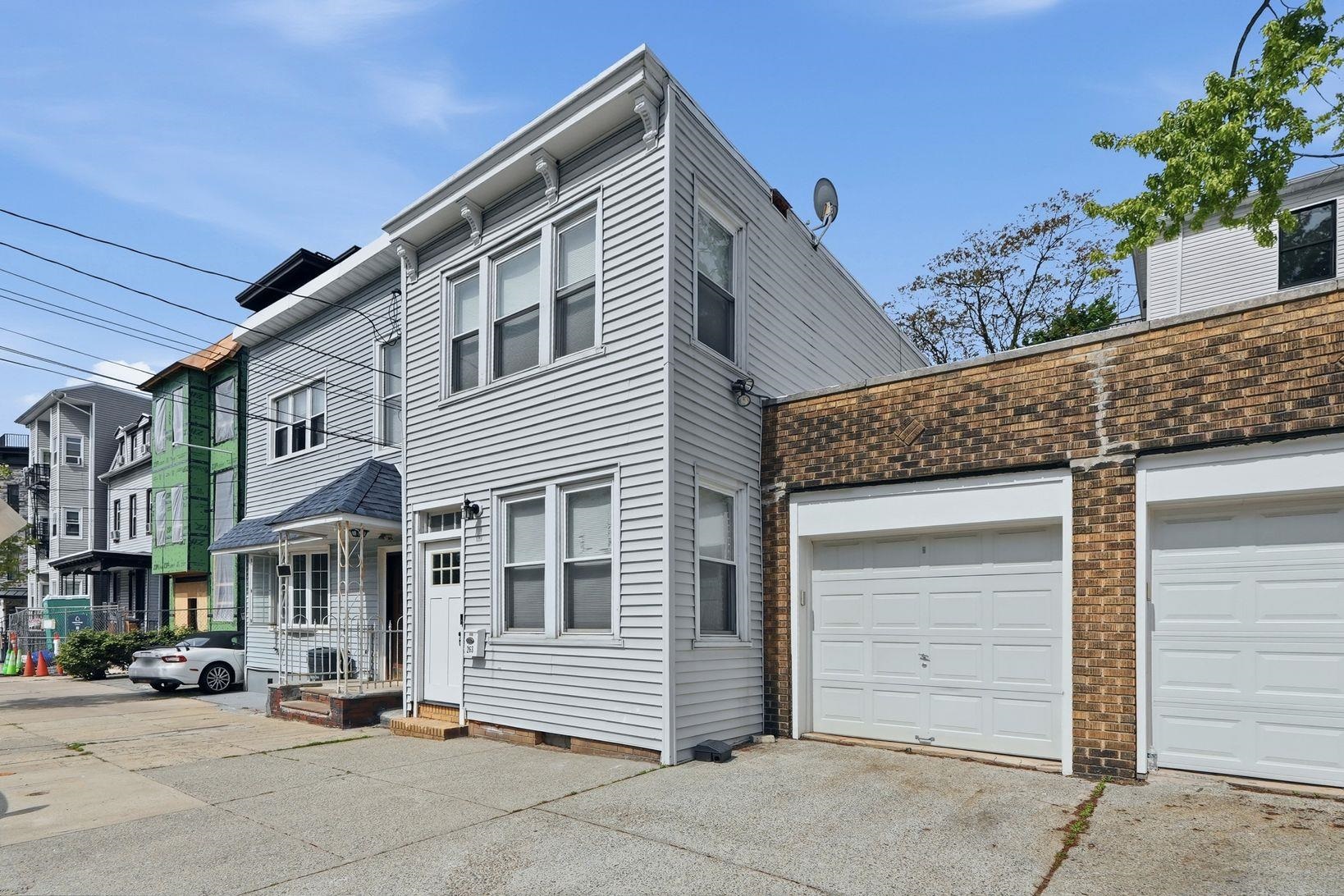 77 CONGRESS ST Unit: 3