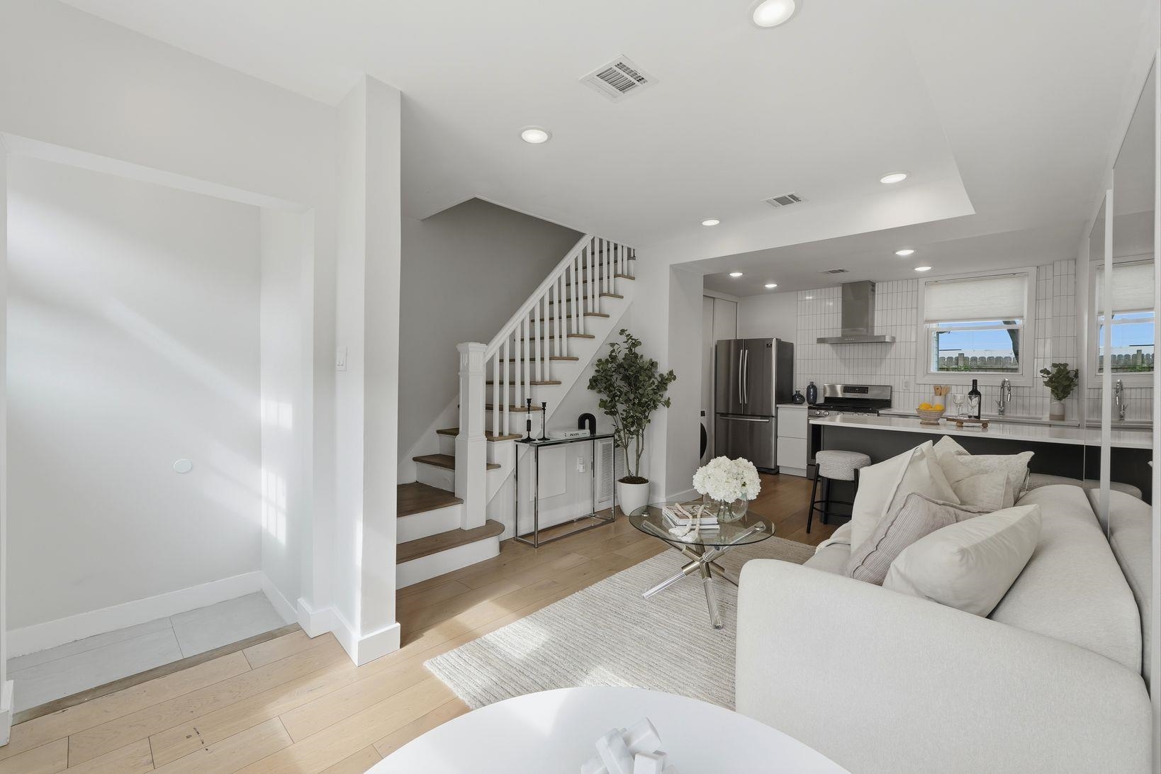 77 CONGRESS ST Unit: 3