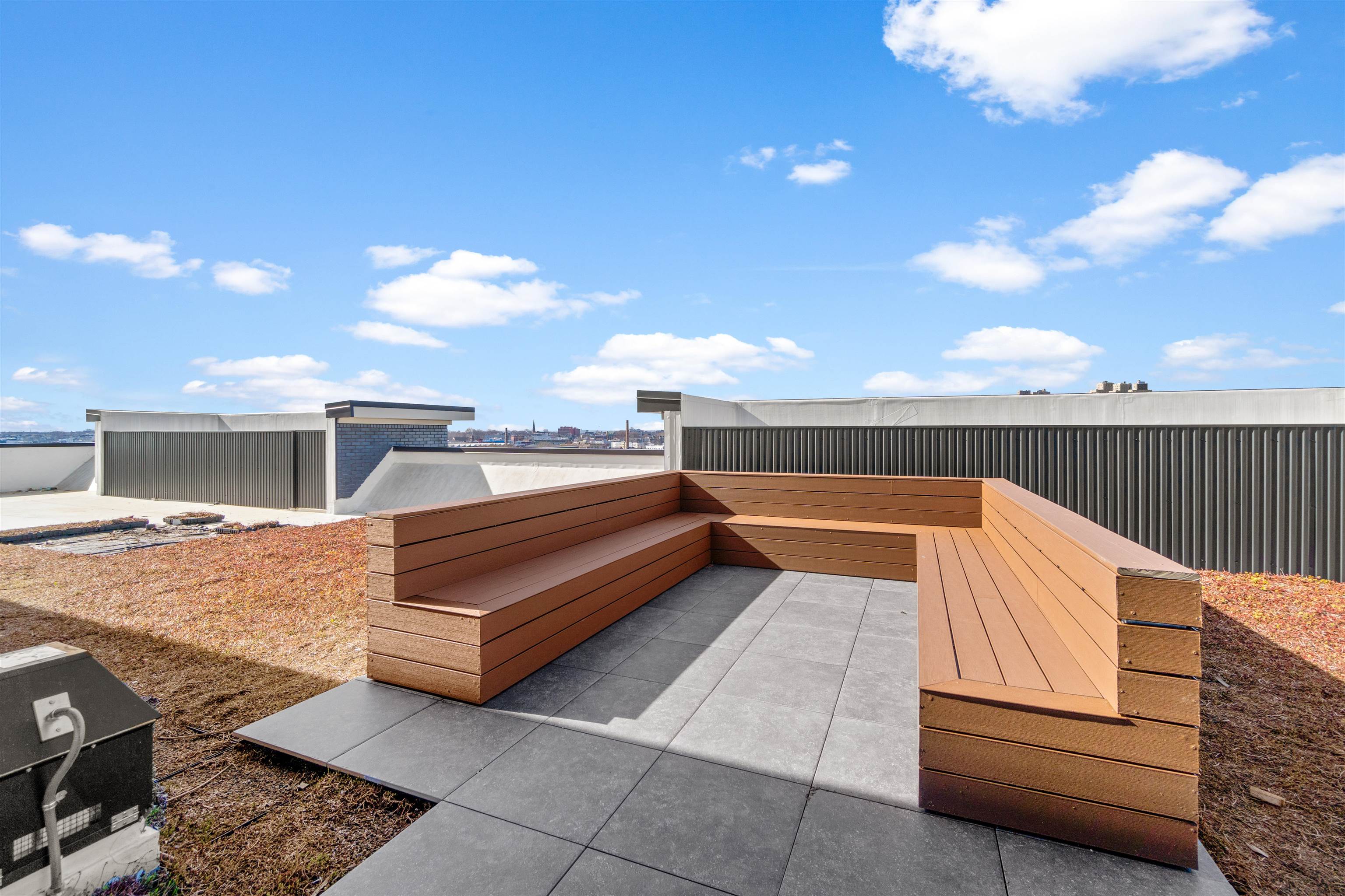412 WHITON ST Unit: 507