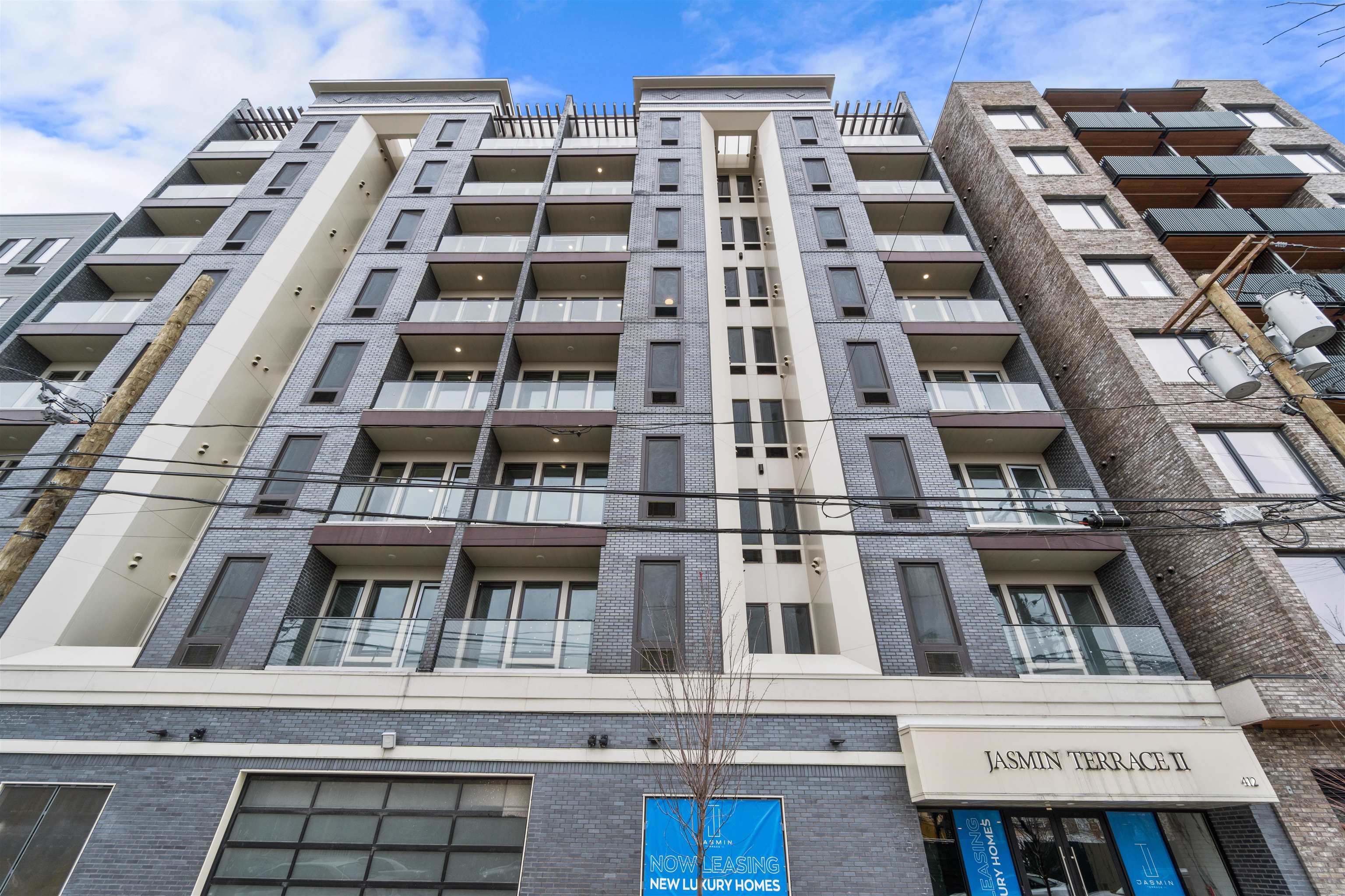 412 WHITON ST Unit: 706