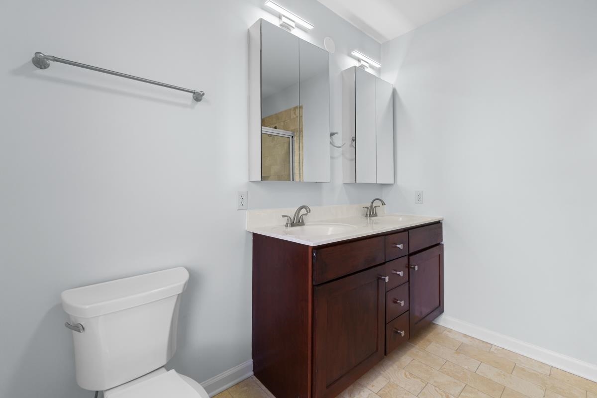 443-2 WHITON ST Unit: 2