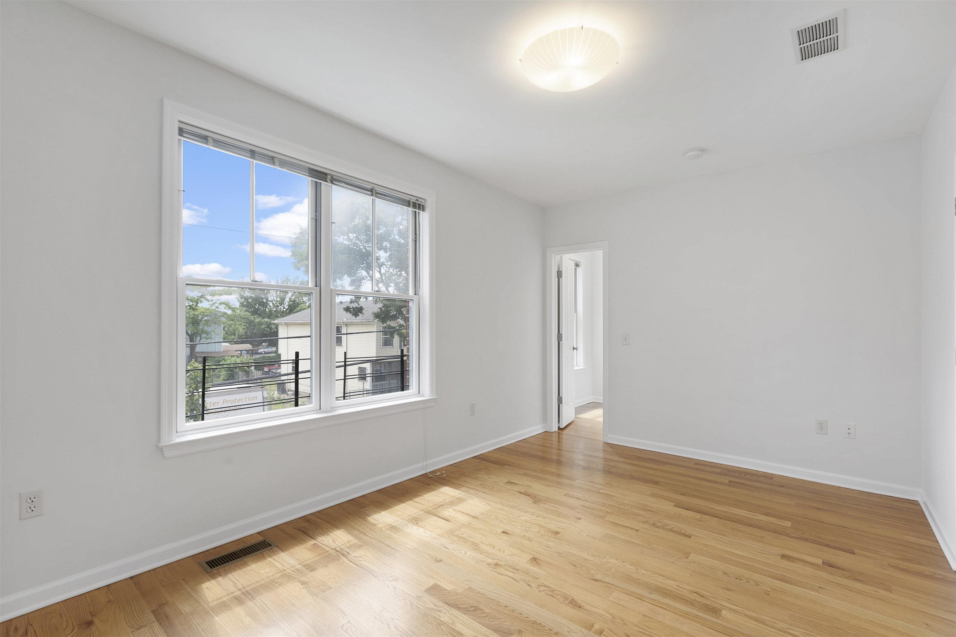 456-1 PACIFIC AVE Unit: 1