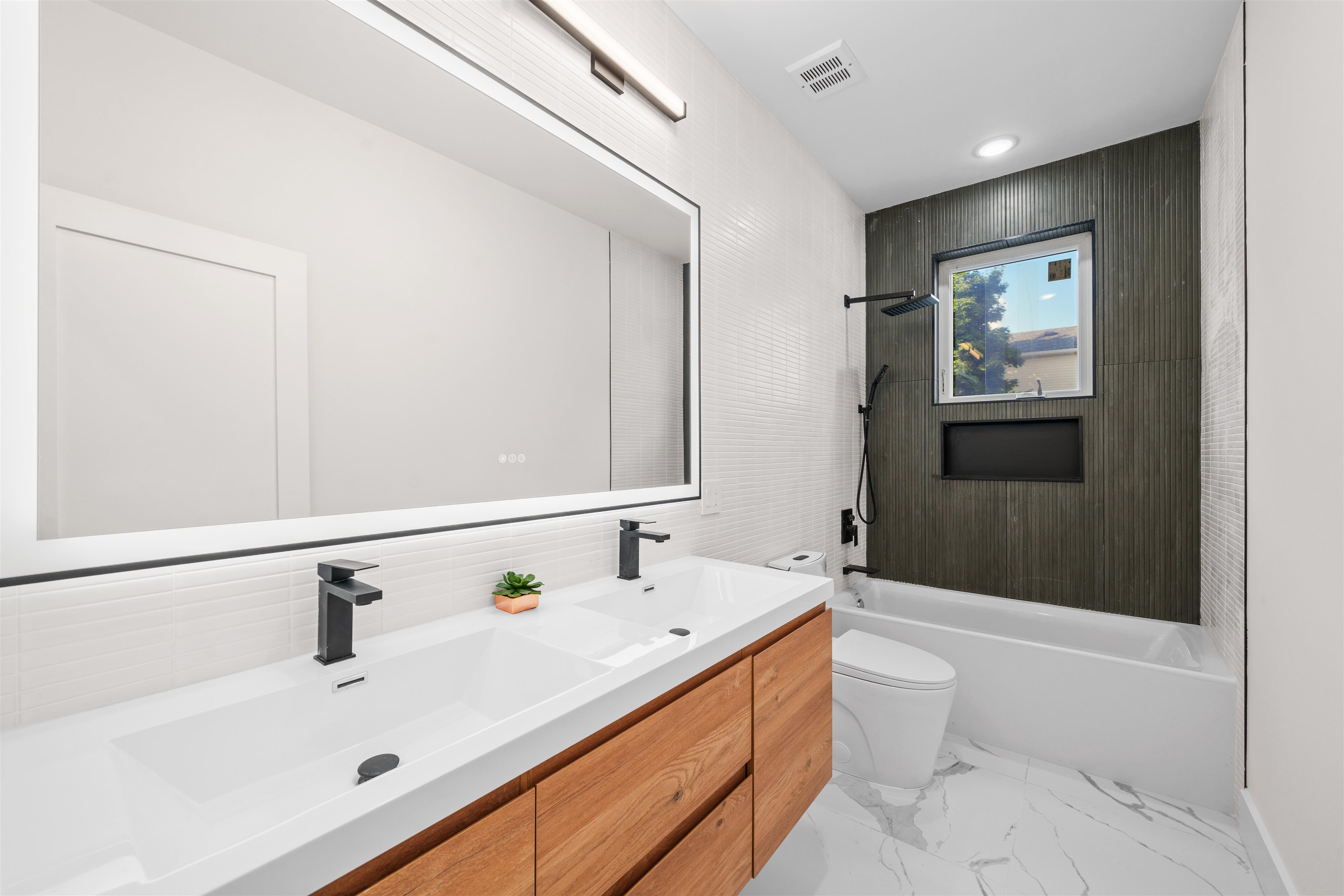 249.5 HALLADAY ST Unit: A