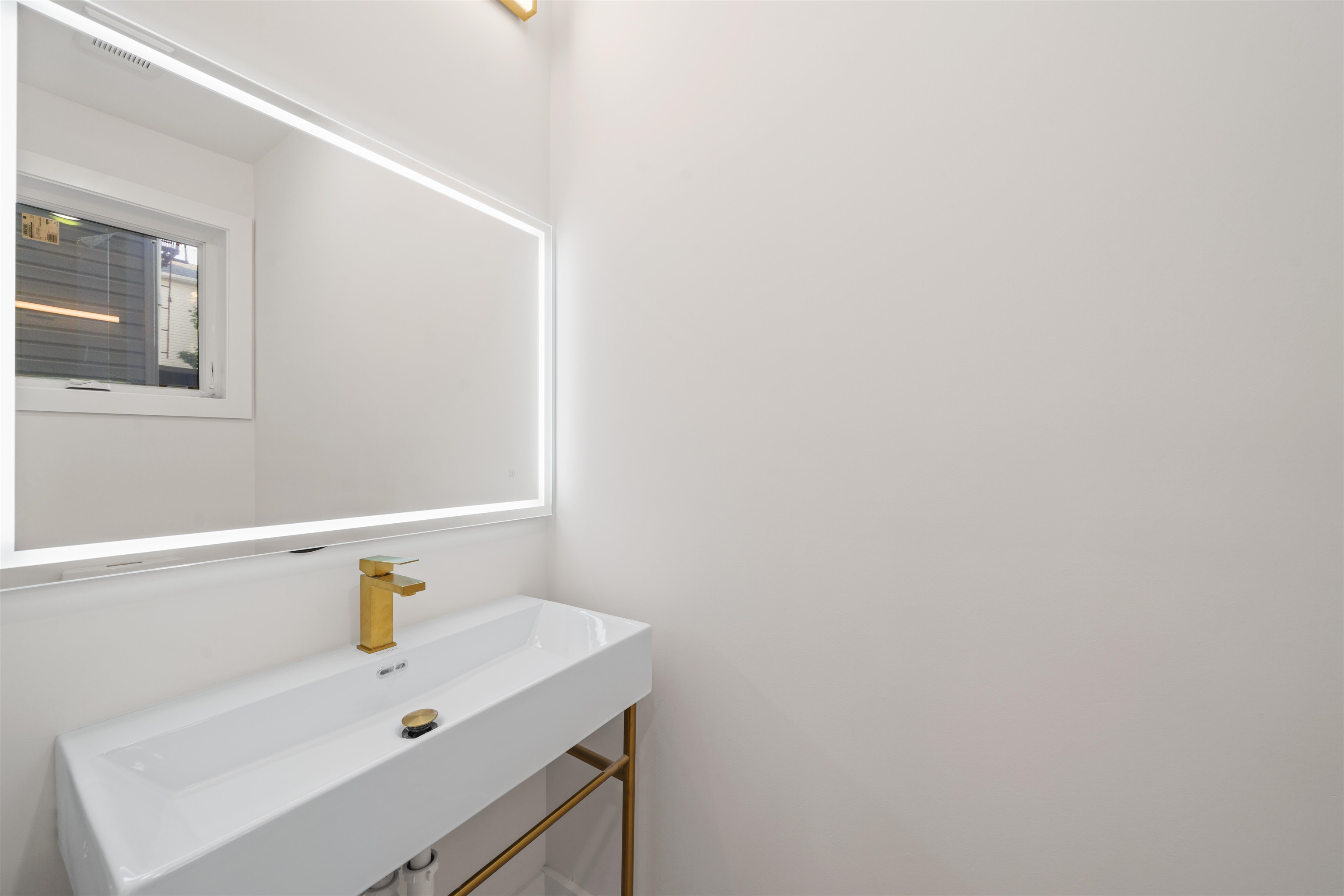 249.5 HALLADAY ST Unit: A