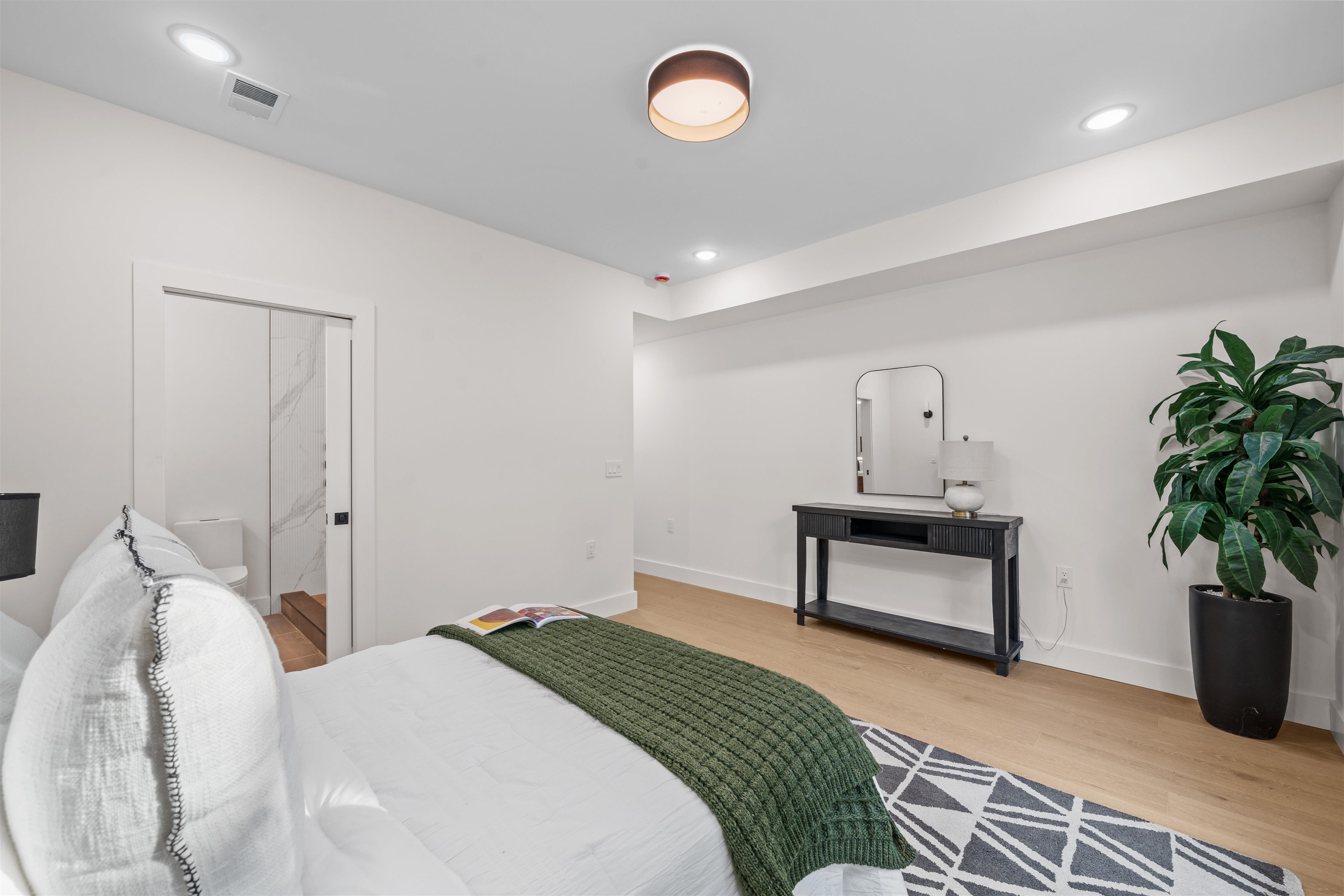 249.5 HALLADAY ST Unit: A