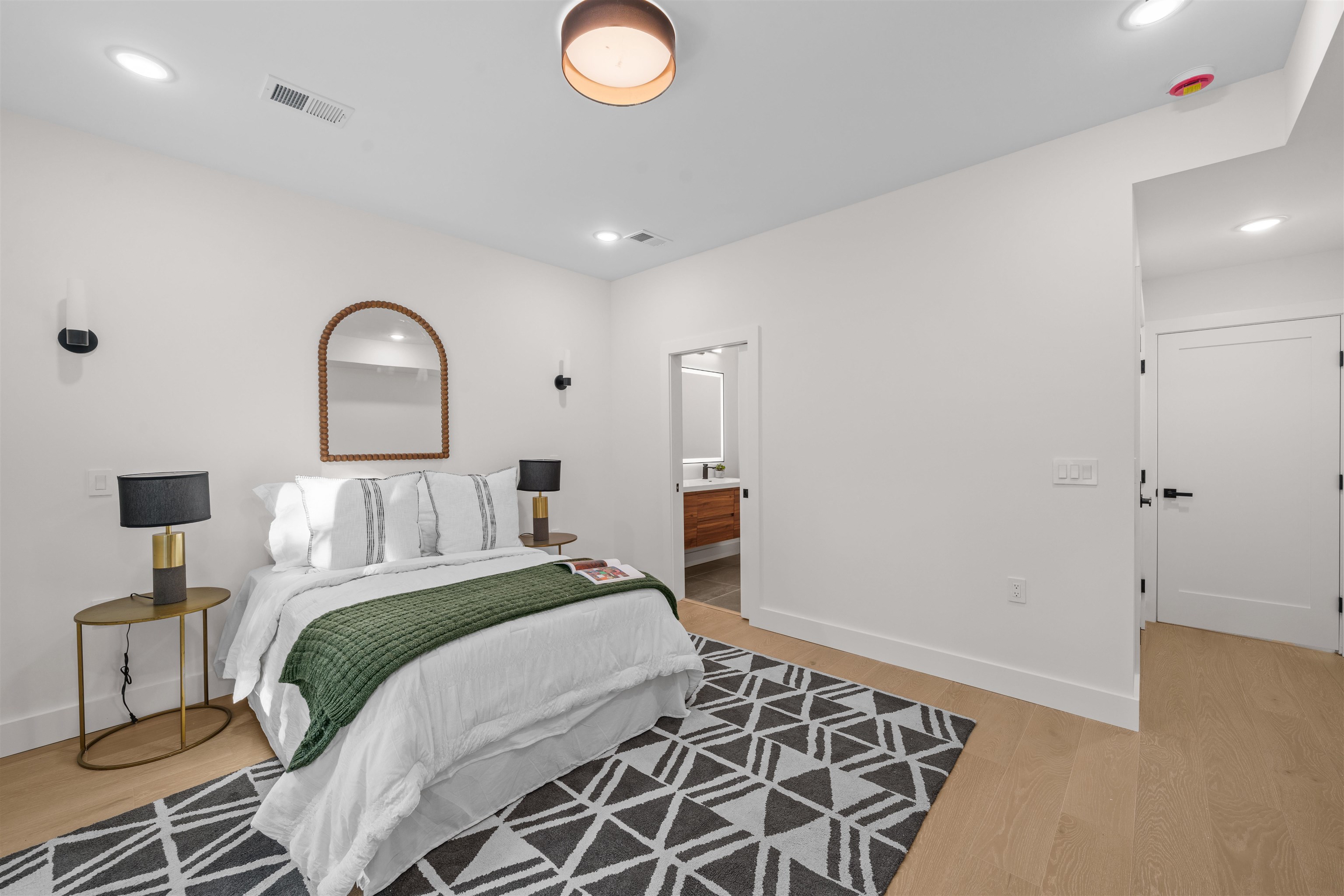 249.5 HALLADAY ST Unit: A