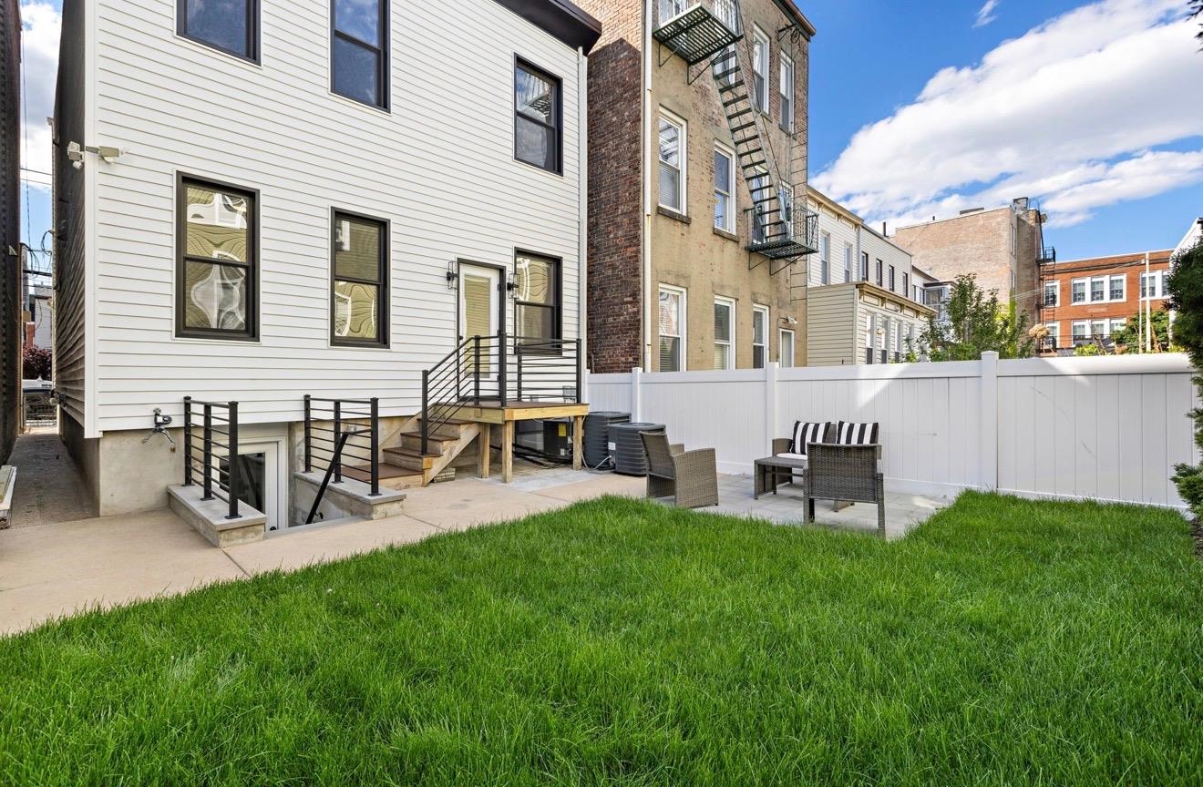 2602 PALISADE AVE Unit: 1