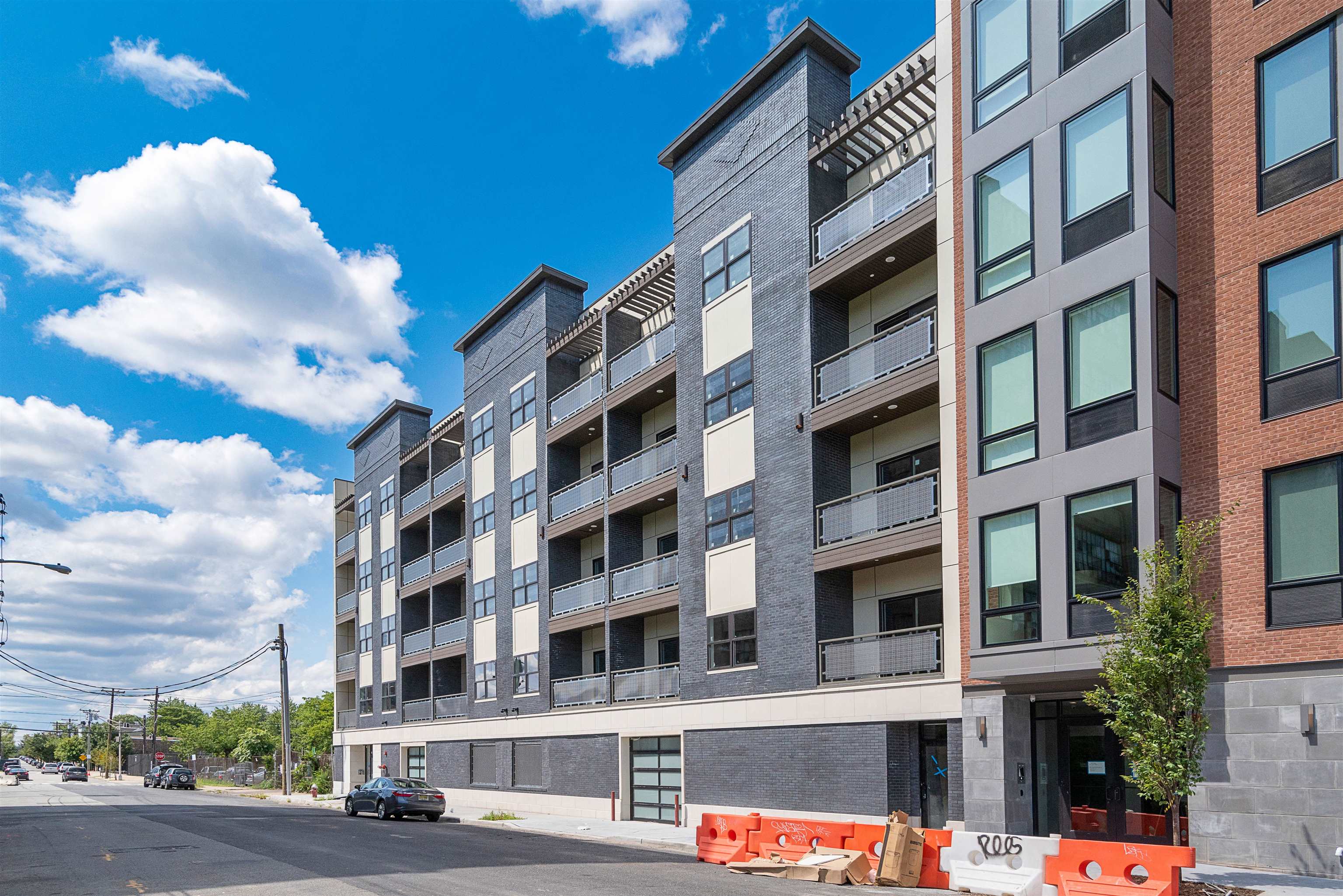 313 PINE ST Unit: 210