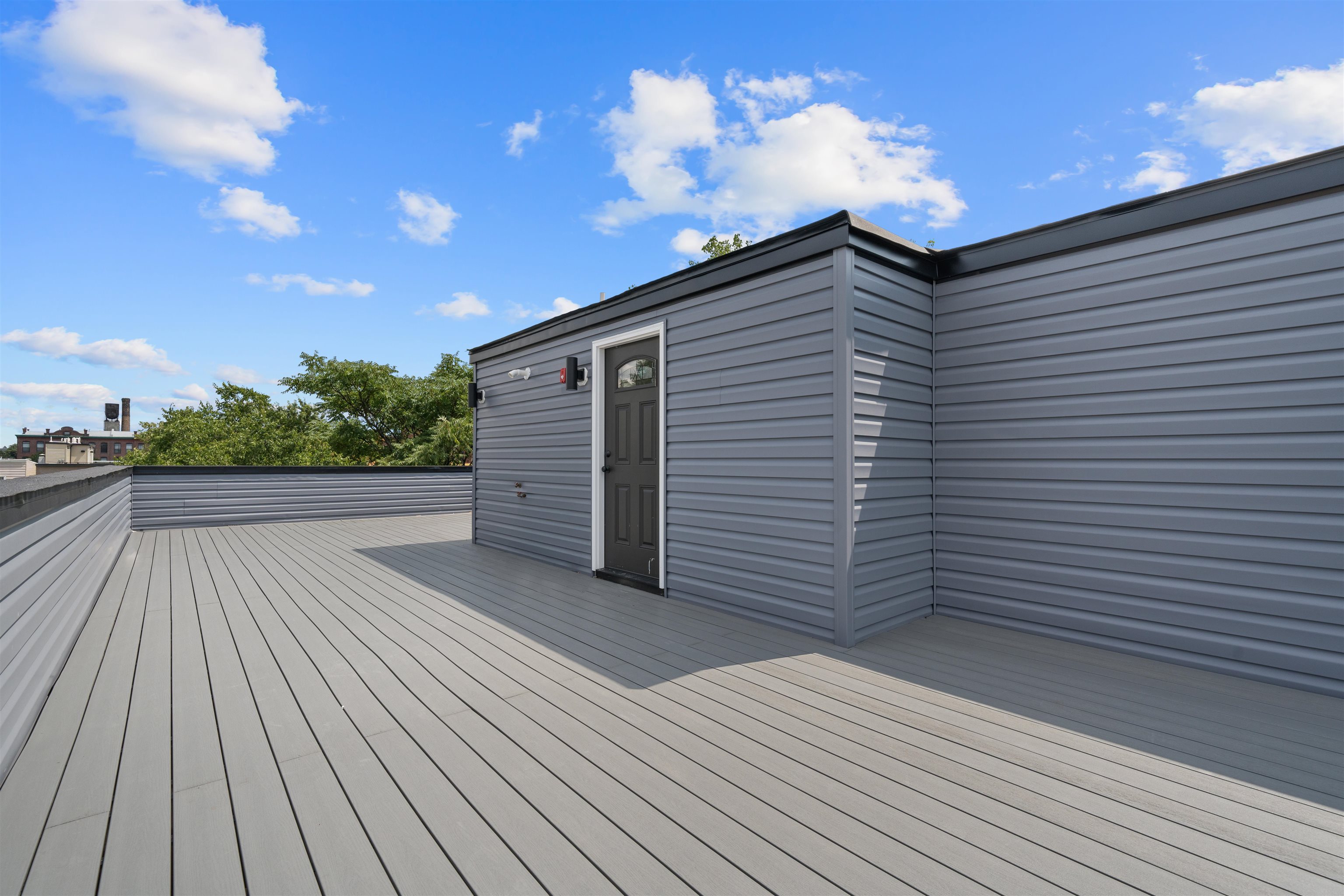 30 CAMBRIDGE AVE Unit: 3