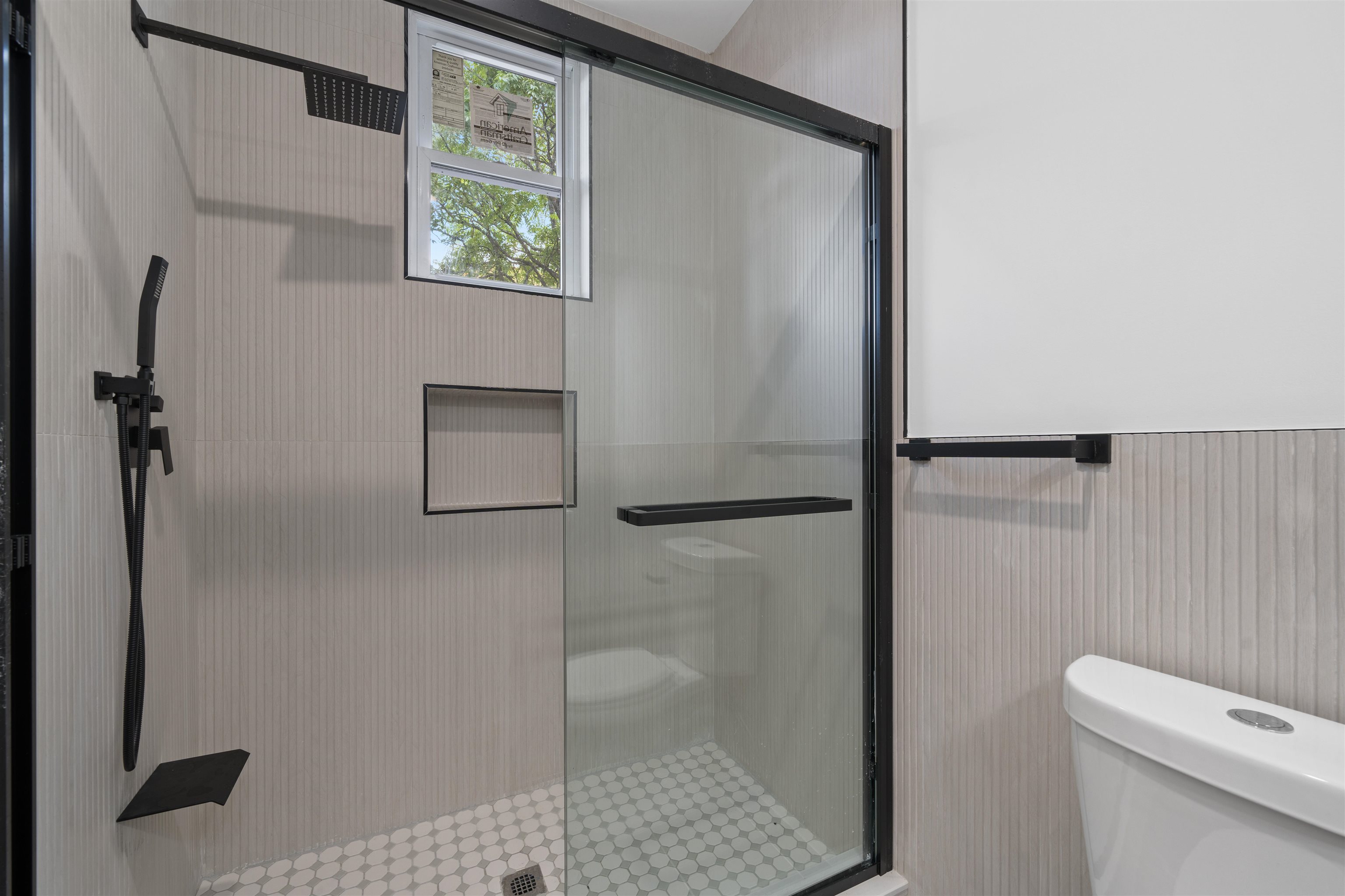 30 CAMBRIDGE AVE Unit: 2