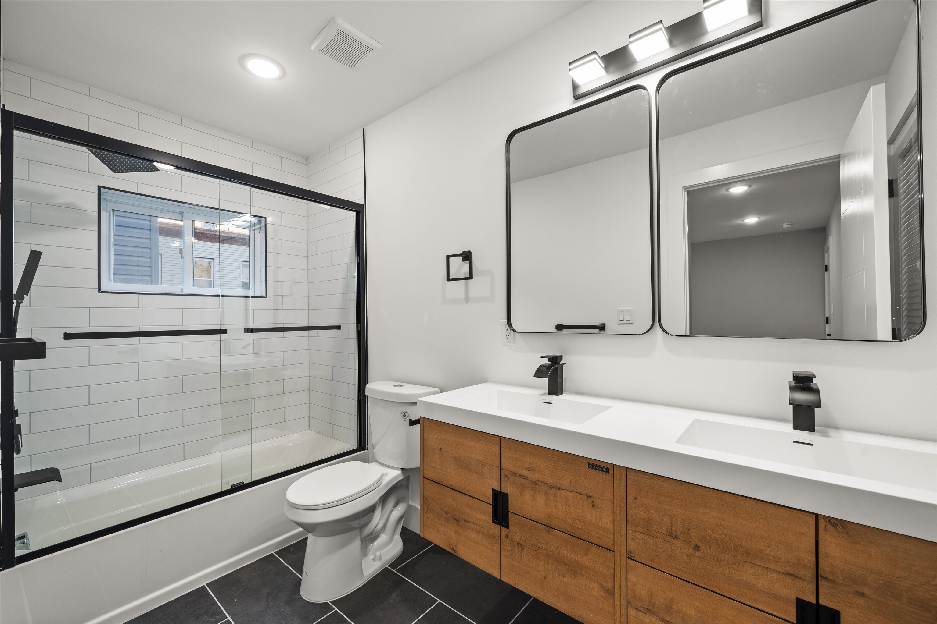 30 CAMBRIDGE AVE Unit: 1 & 4