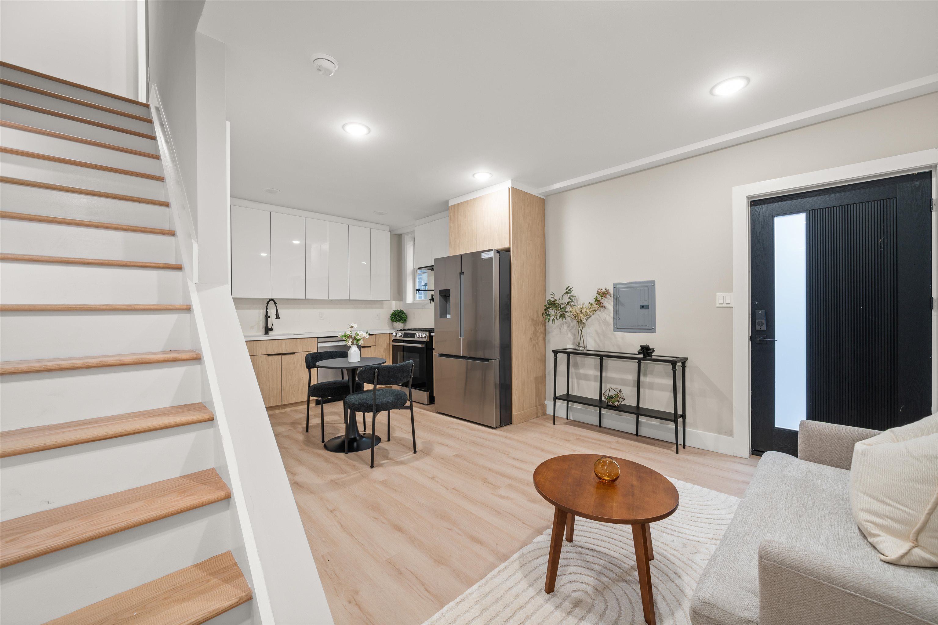 30 CAMBRIDGE AVE Unit: 1 & 4