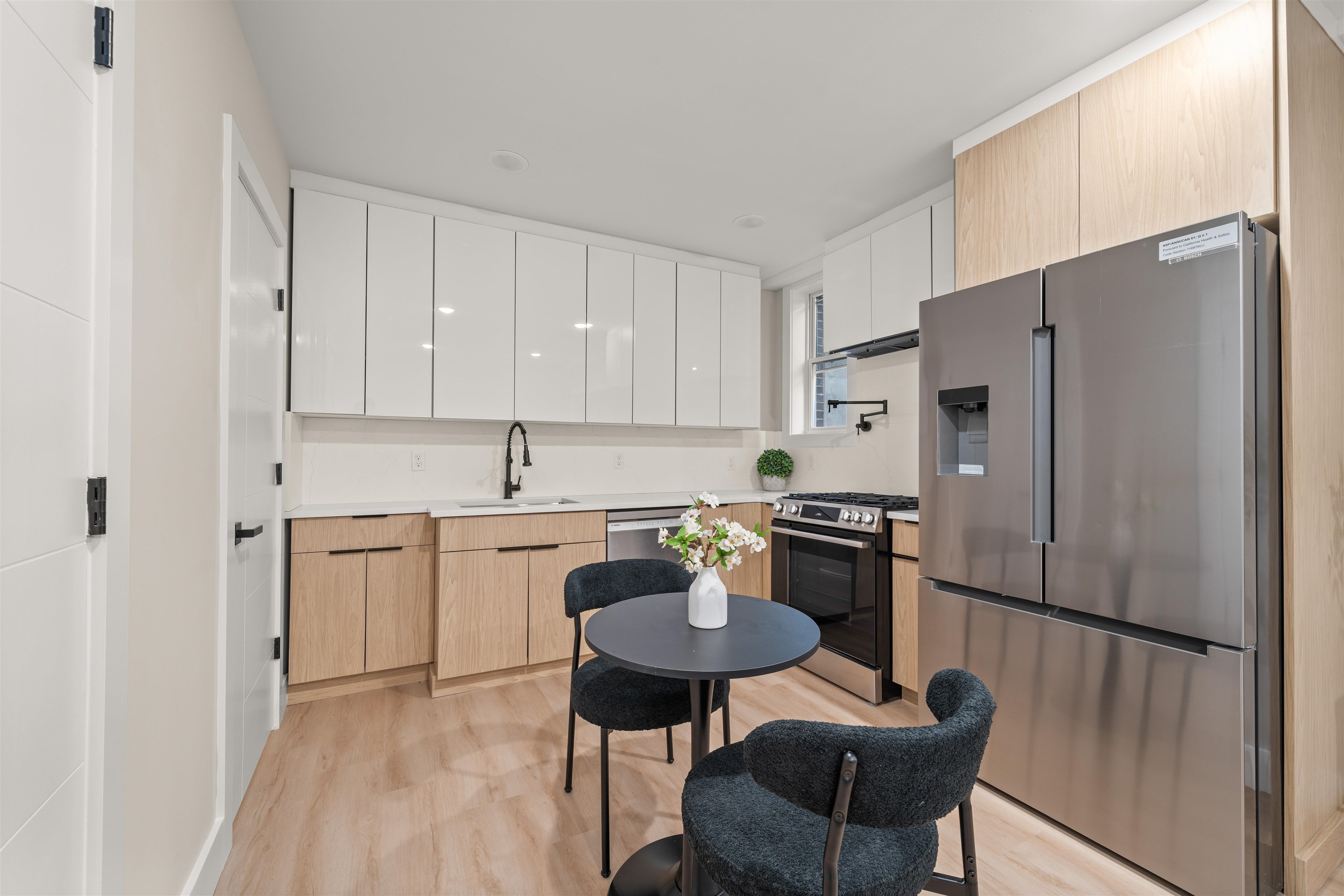 30 CAMBRIDGE AVE Unit: 1 & 4