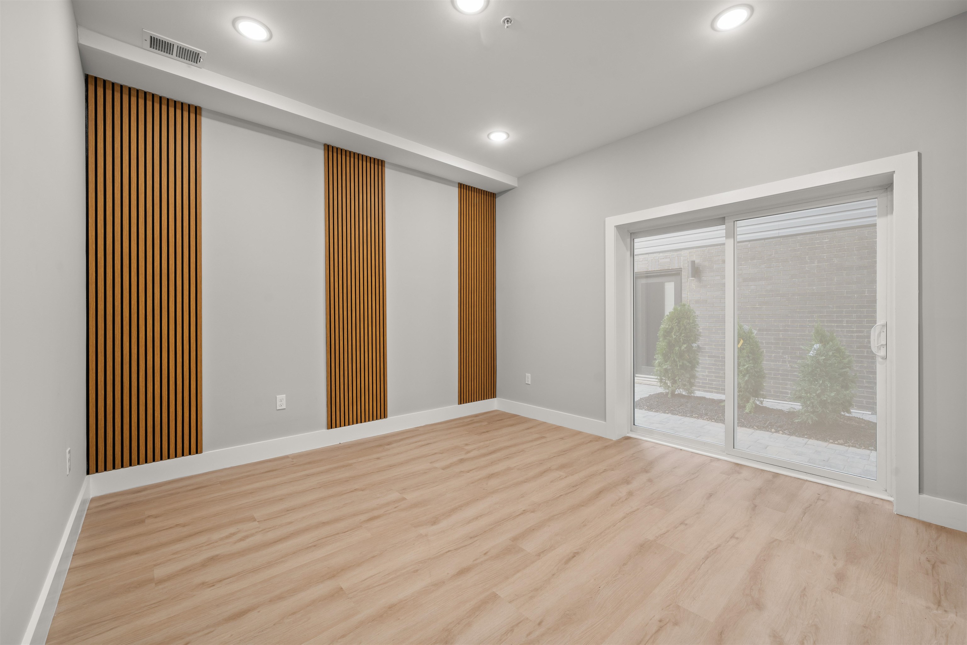 30 CAMBRIDGE AVE Unit: 1 & 4