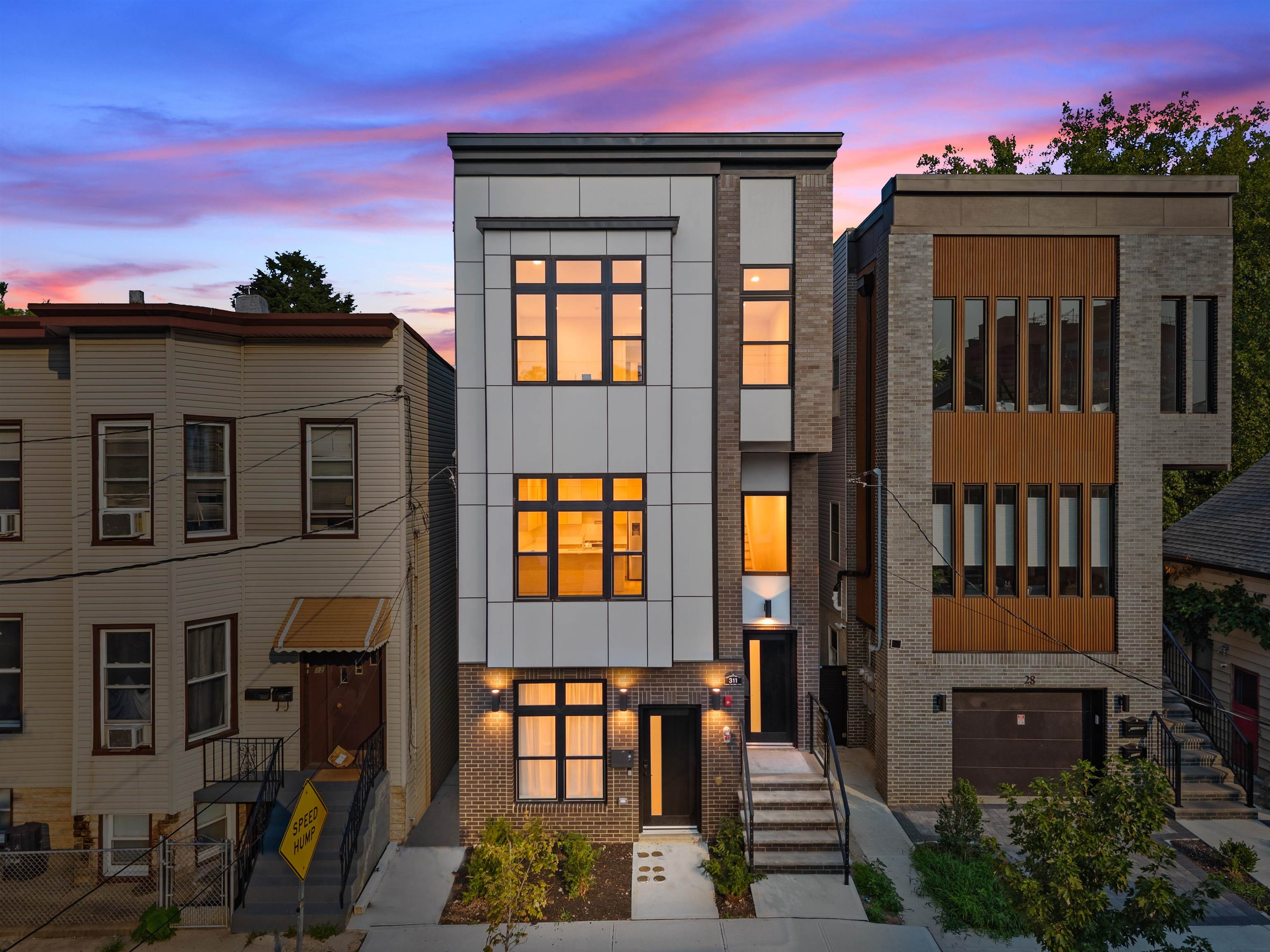 30 CAMBRIDGE AVE Unit: 1 & 4