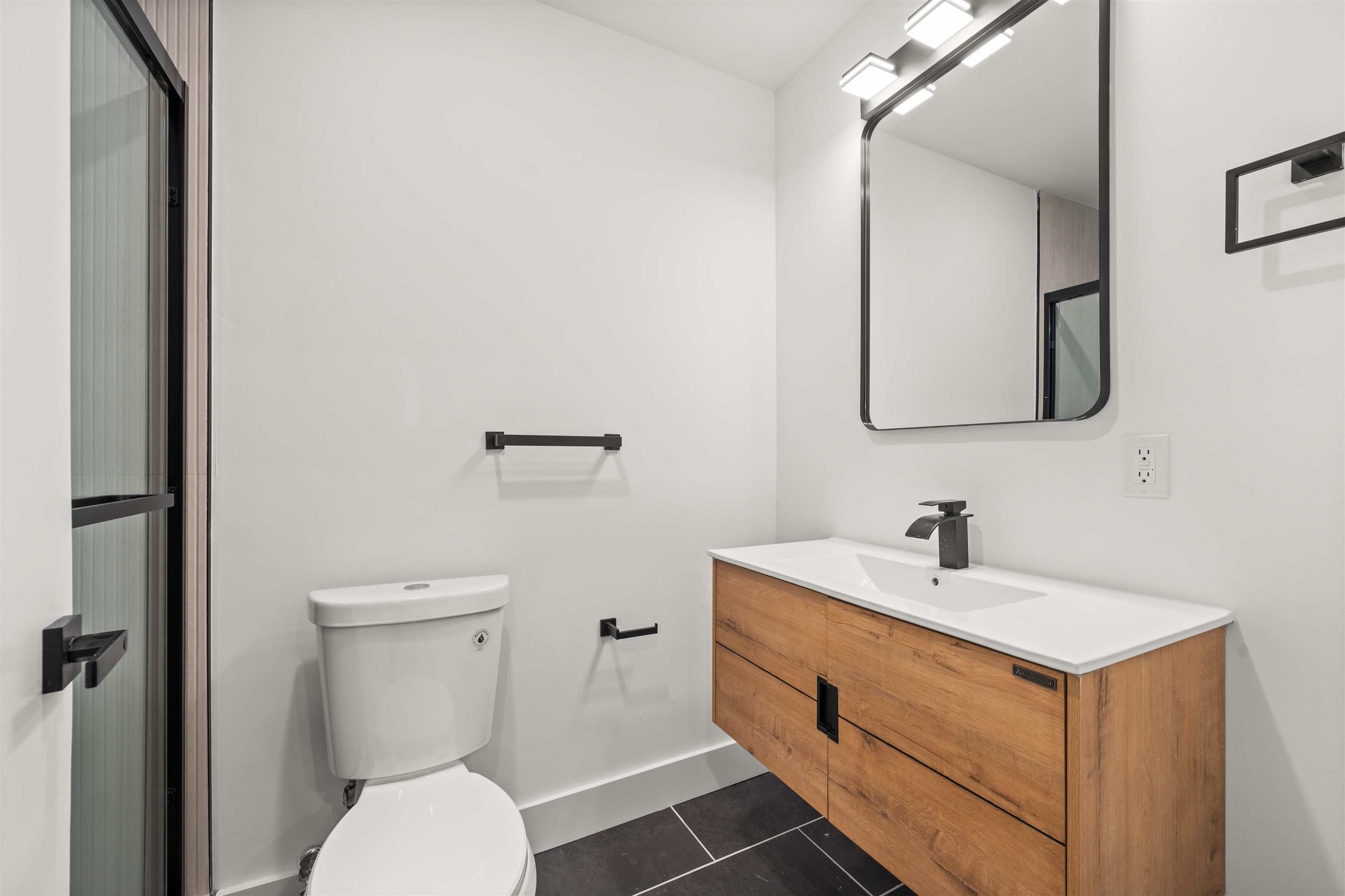 30 CAMBRIDGE AVE Unit: 1 & 4