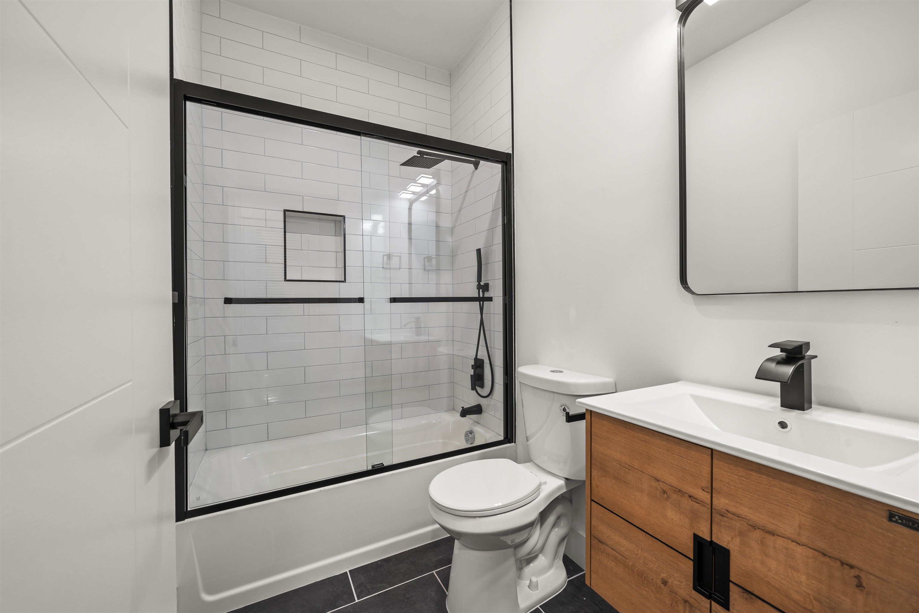 30 CAMBRIDGE AVE Unit: 1 & 4