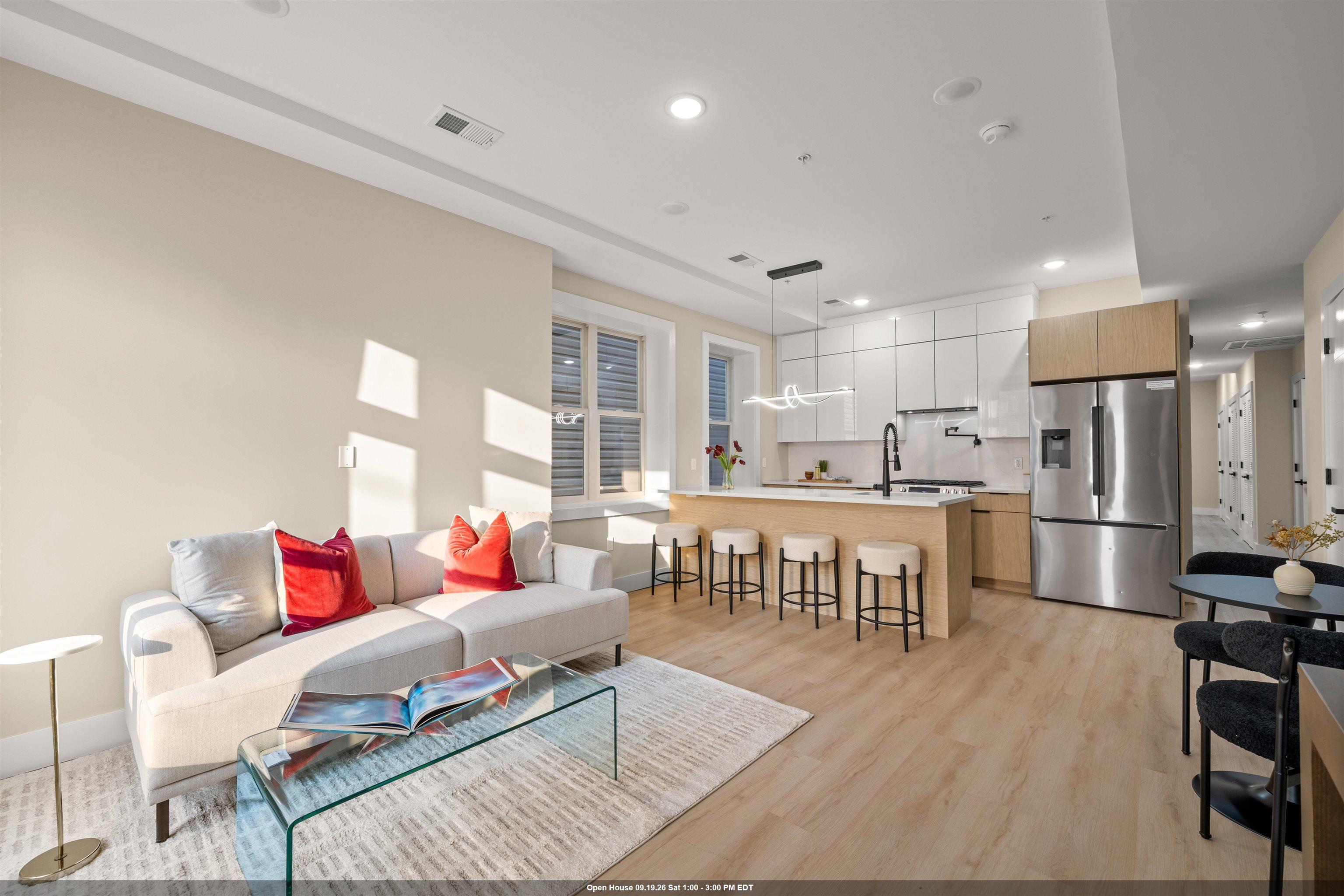 30 CAMBRIDGE AVE Unit: 1 & 4