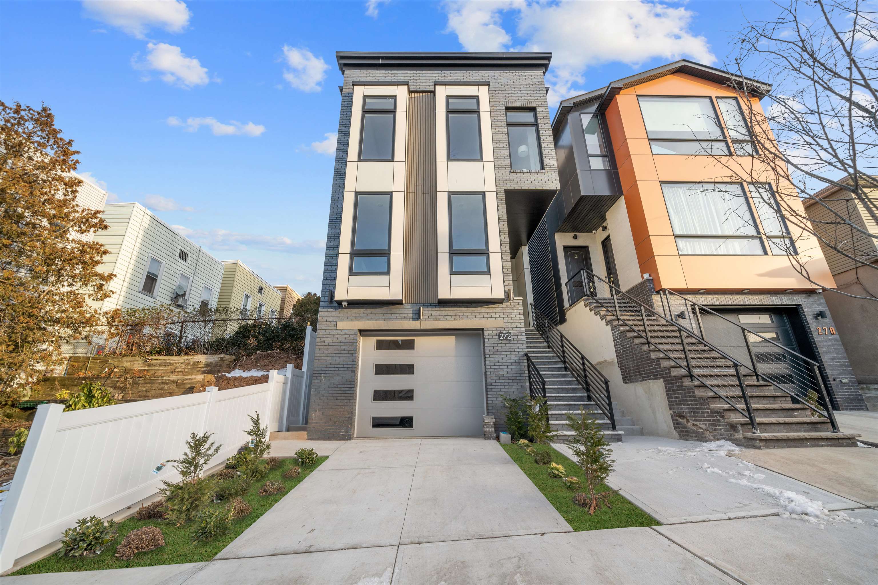 272 TERRACE AVE