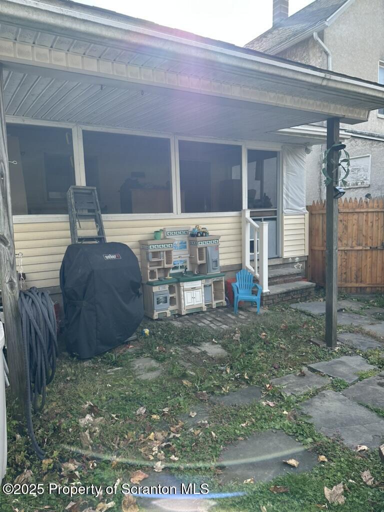 142 S Van Buren Avenue