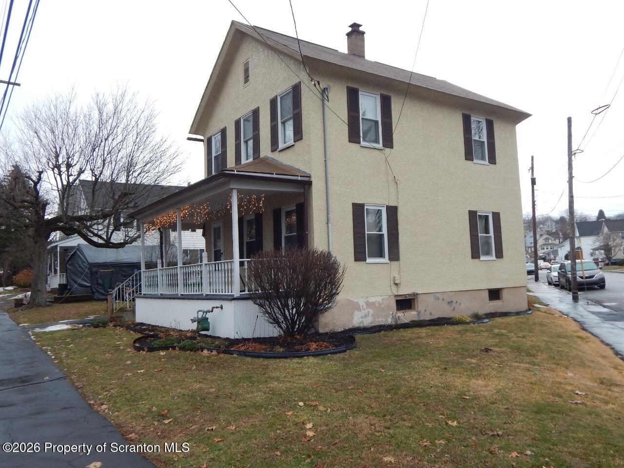 413 Delaware Street