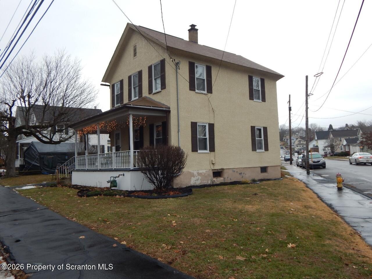 413 Delaware Street