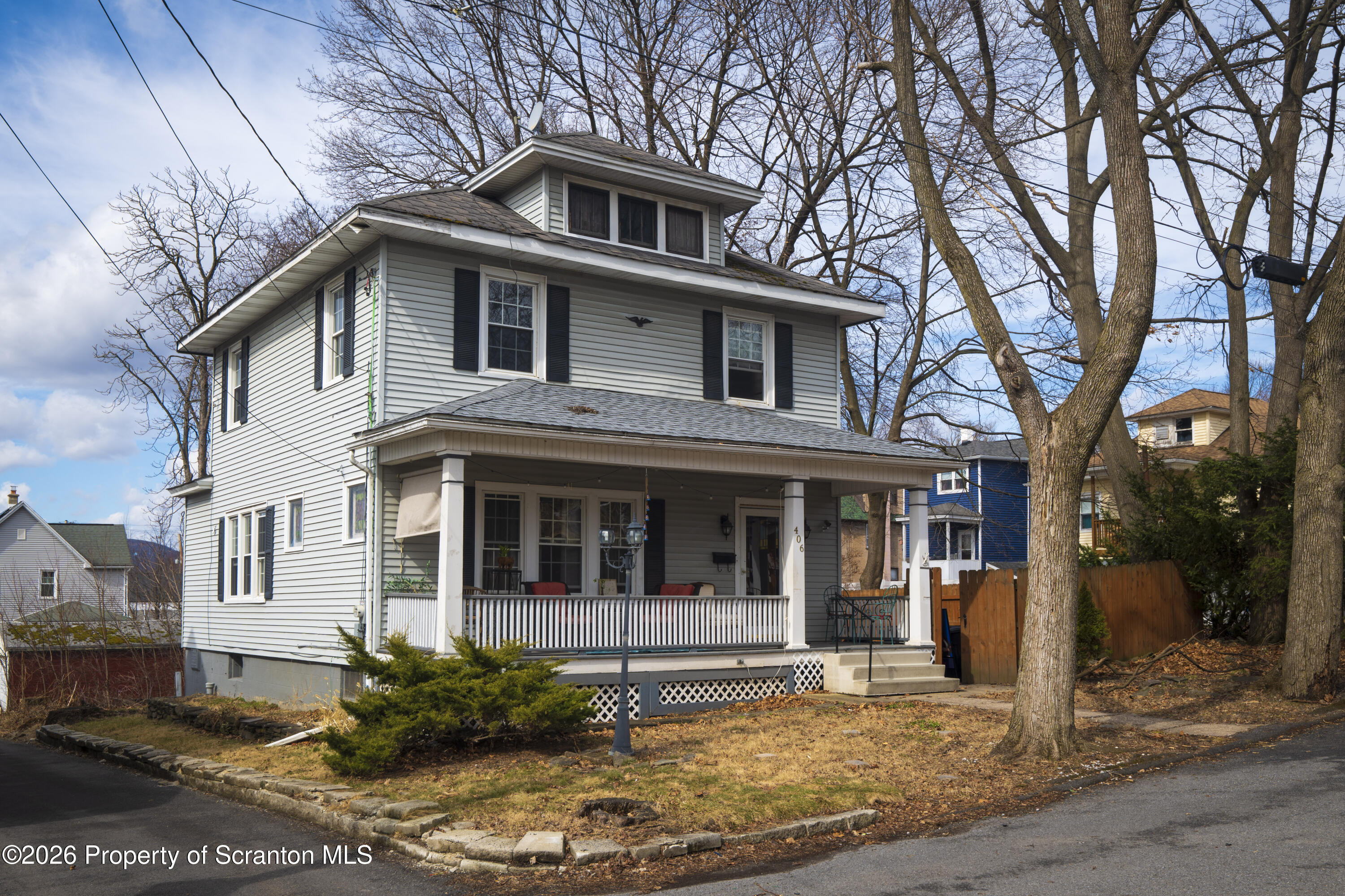 406 3rd Street