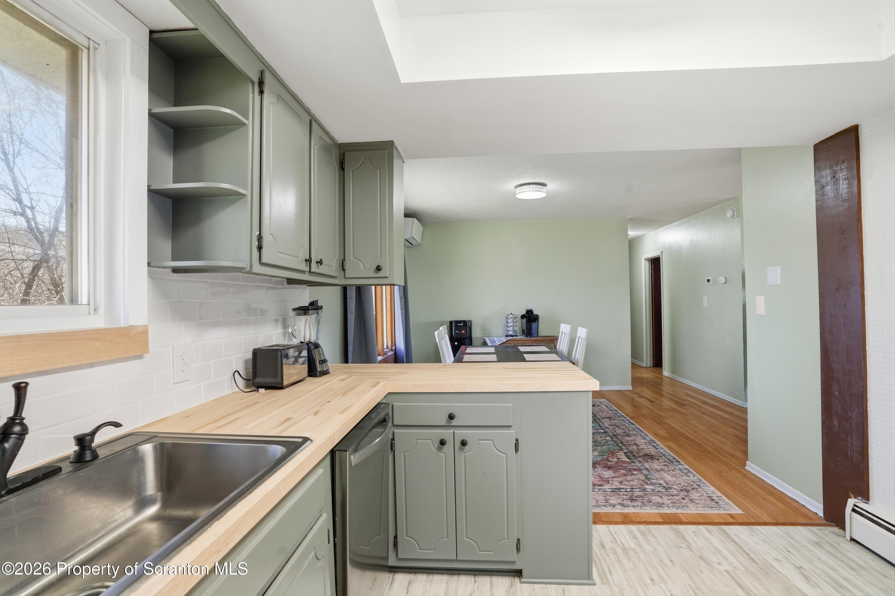 114 Parkwood Avenue
