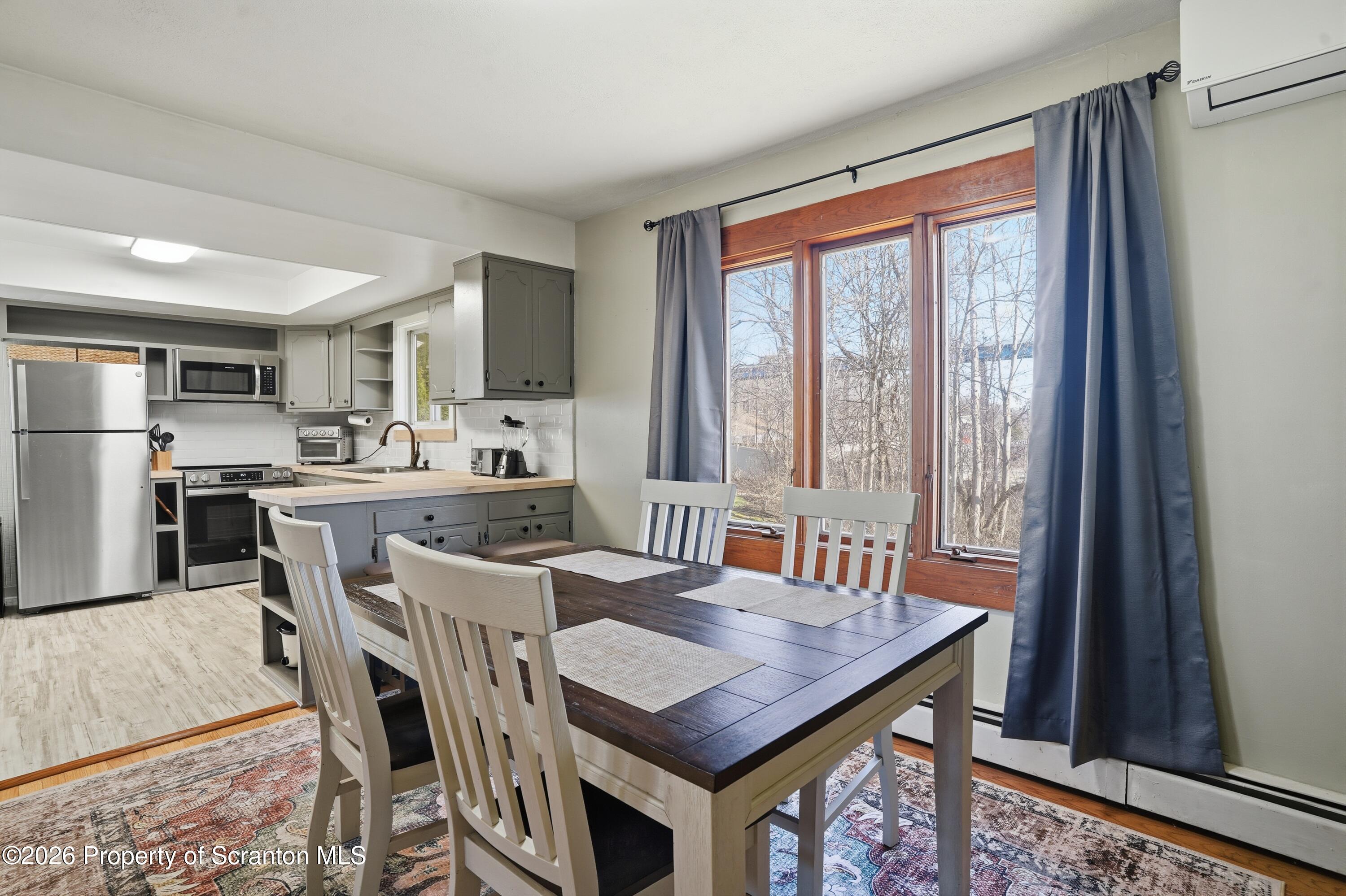 114 Parkwood Avenue