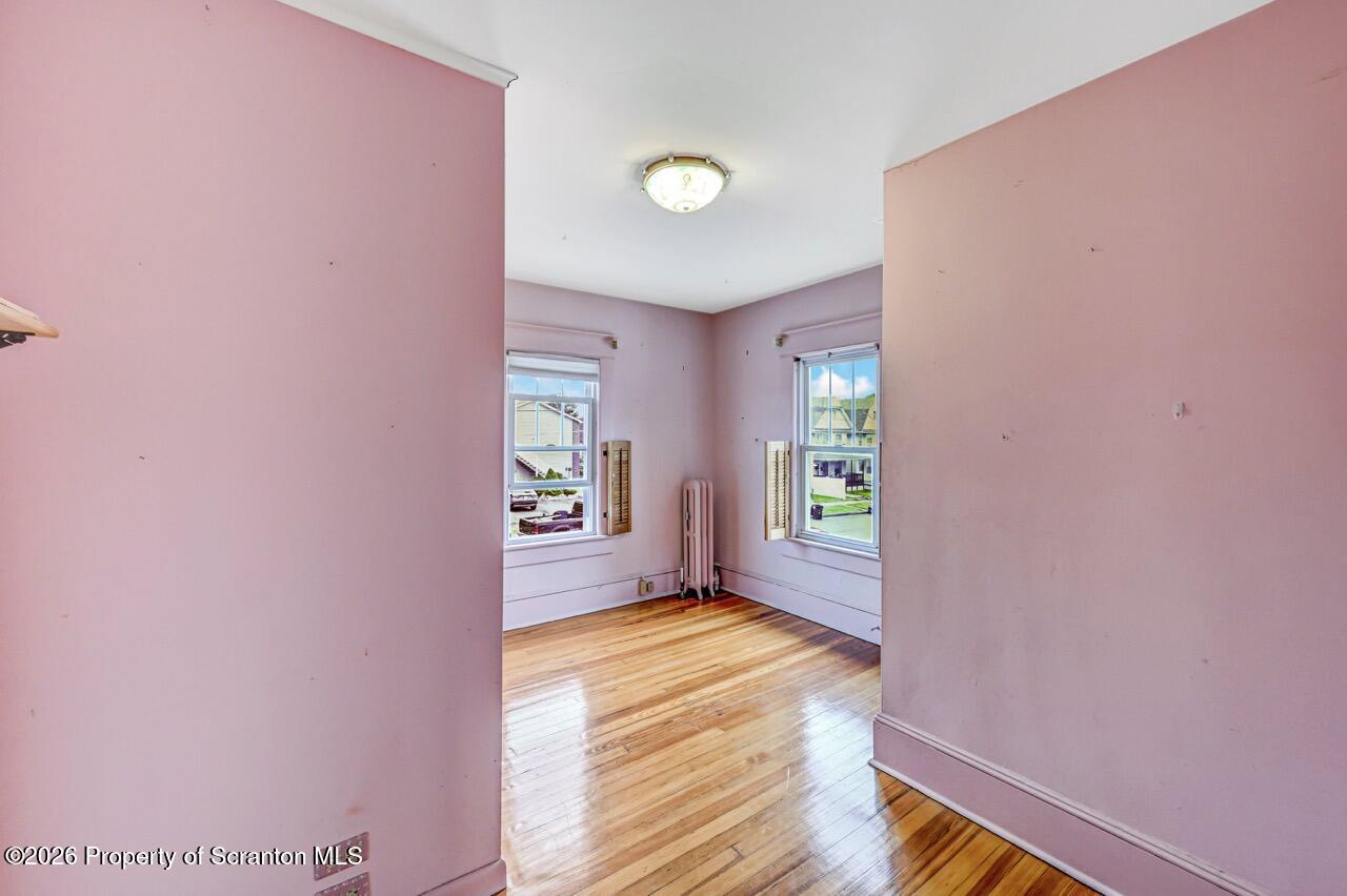 1107 N Irving Avenue