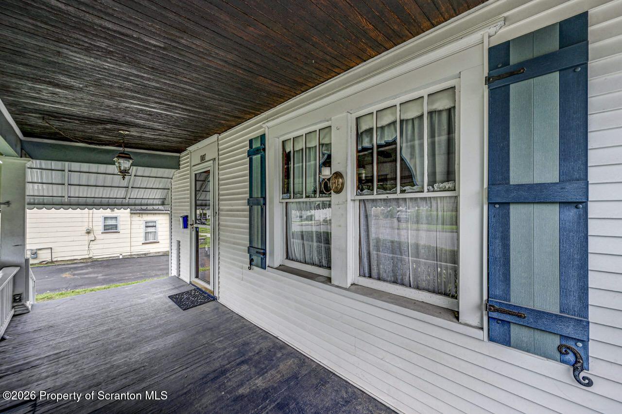 1107 N Irving Avenue