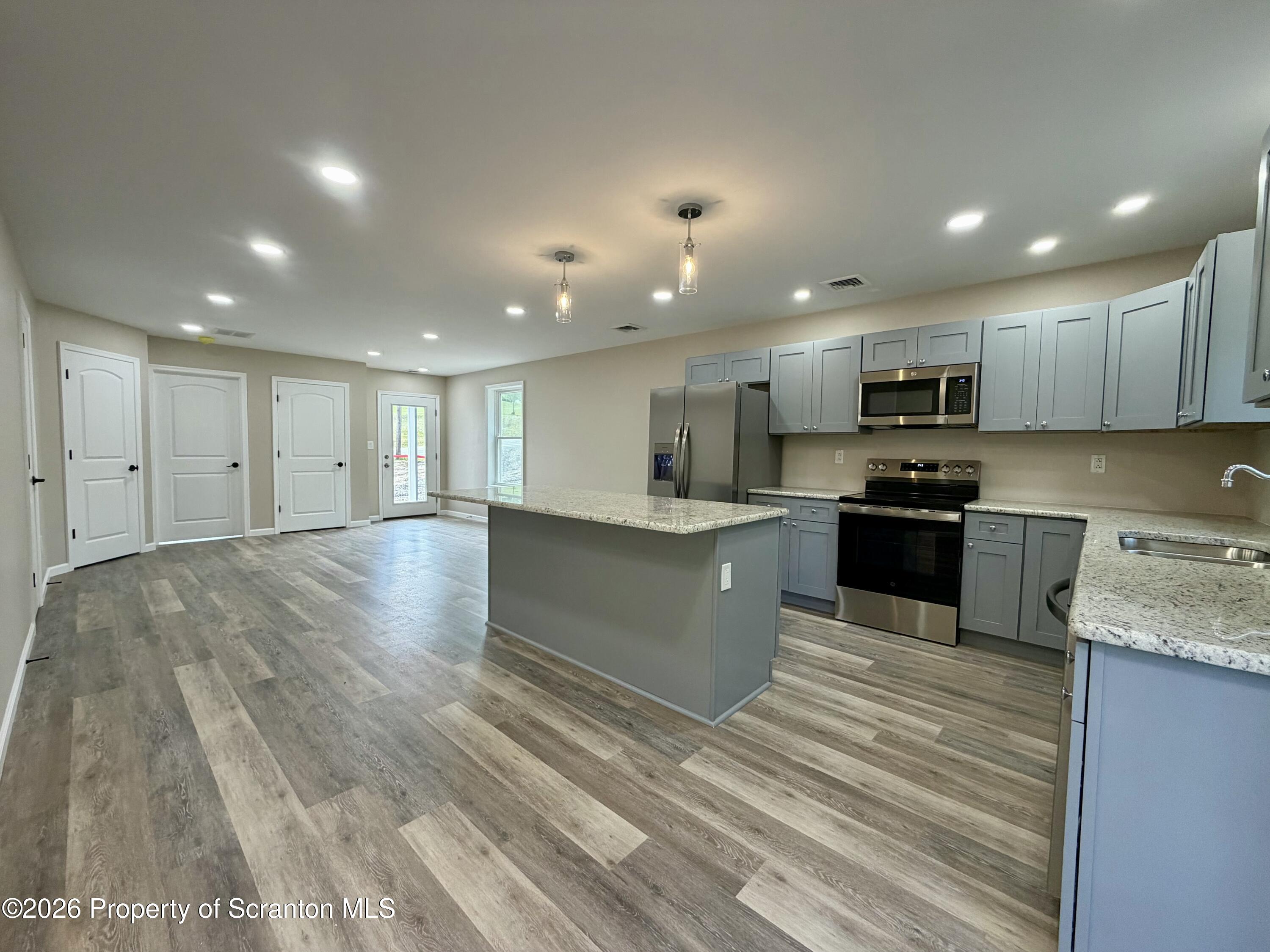 1066 Lakeland Drive
