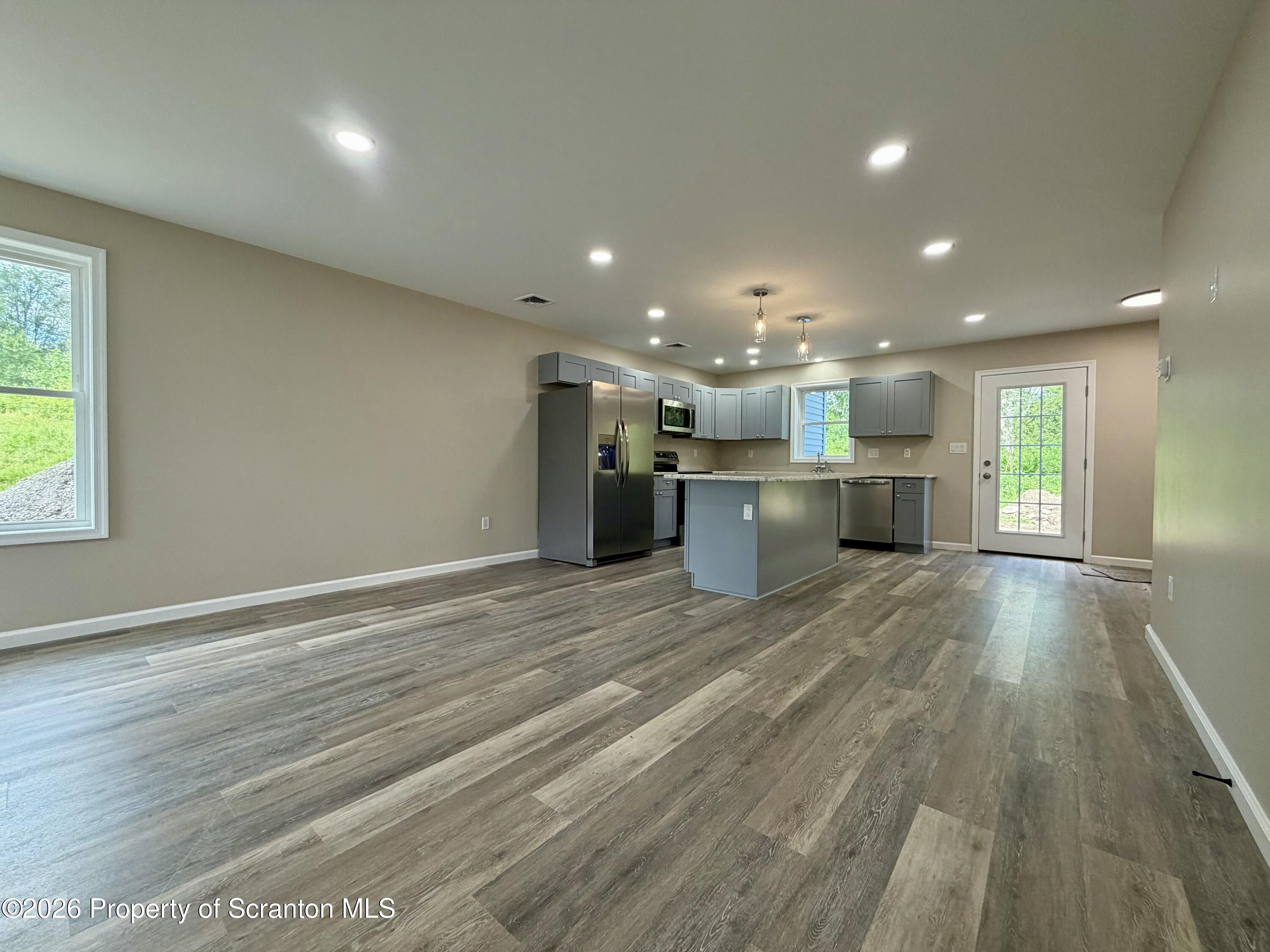 1066 Lakeland Drive