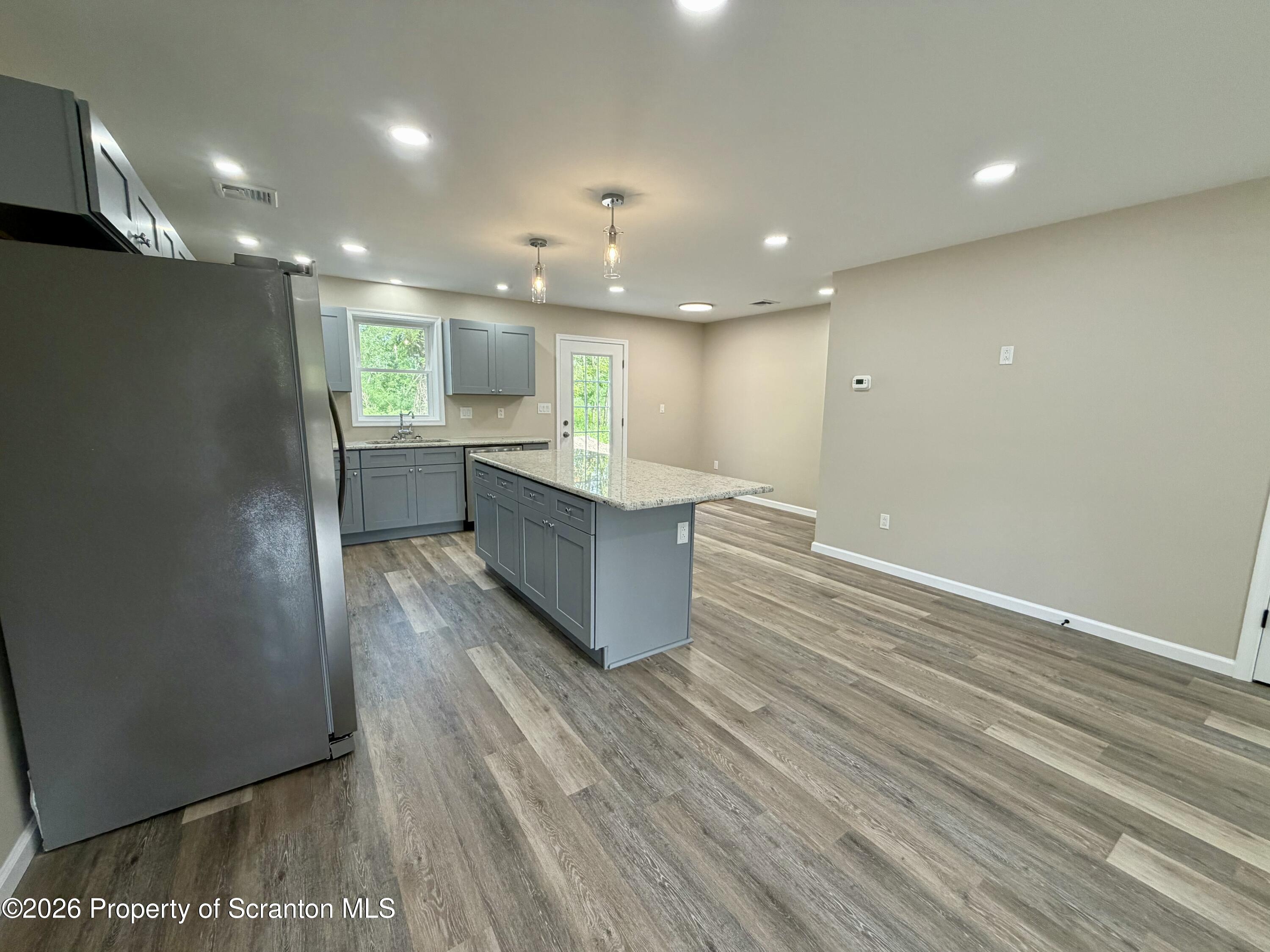 1066 Lakeland Drive