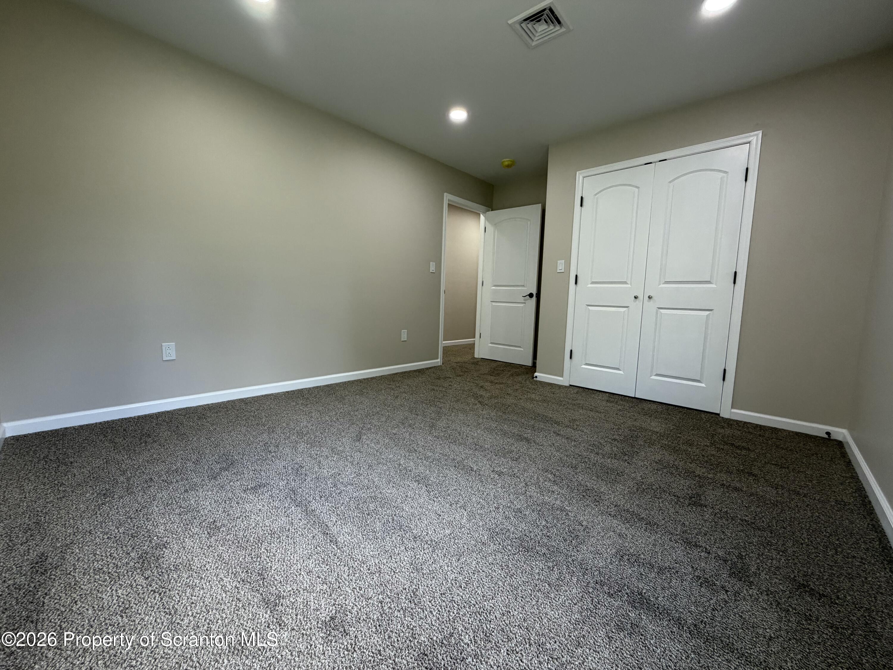 1066 Lakeland Drive