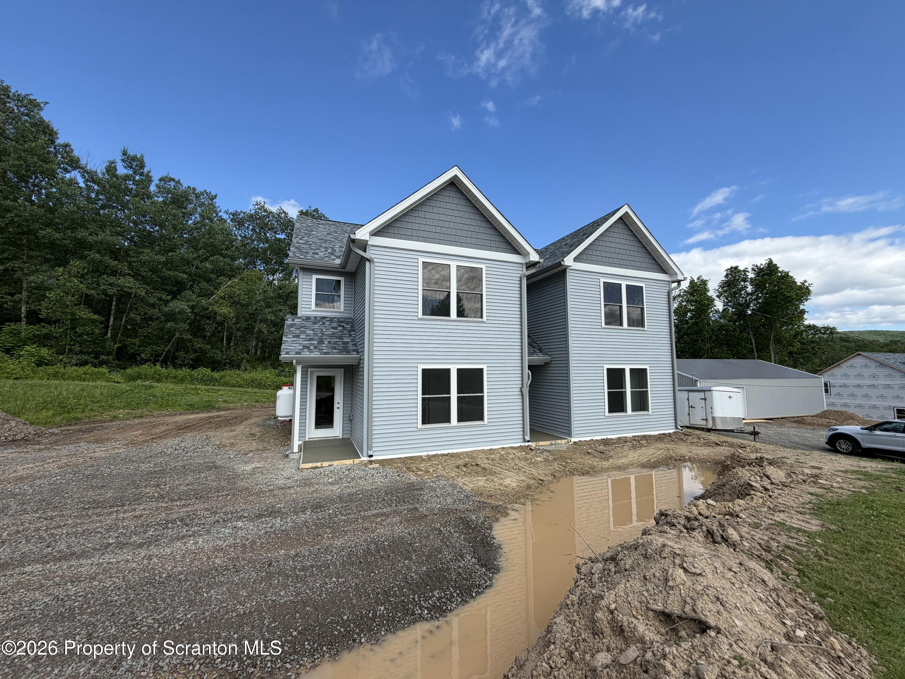 1066 Lakeland Drive