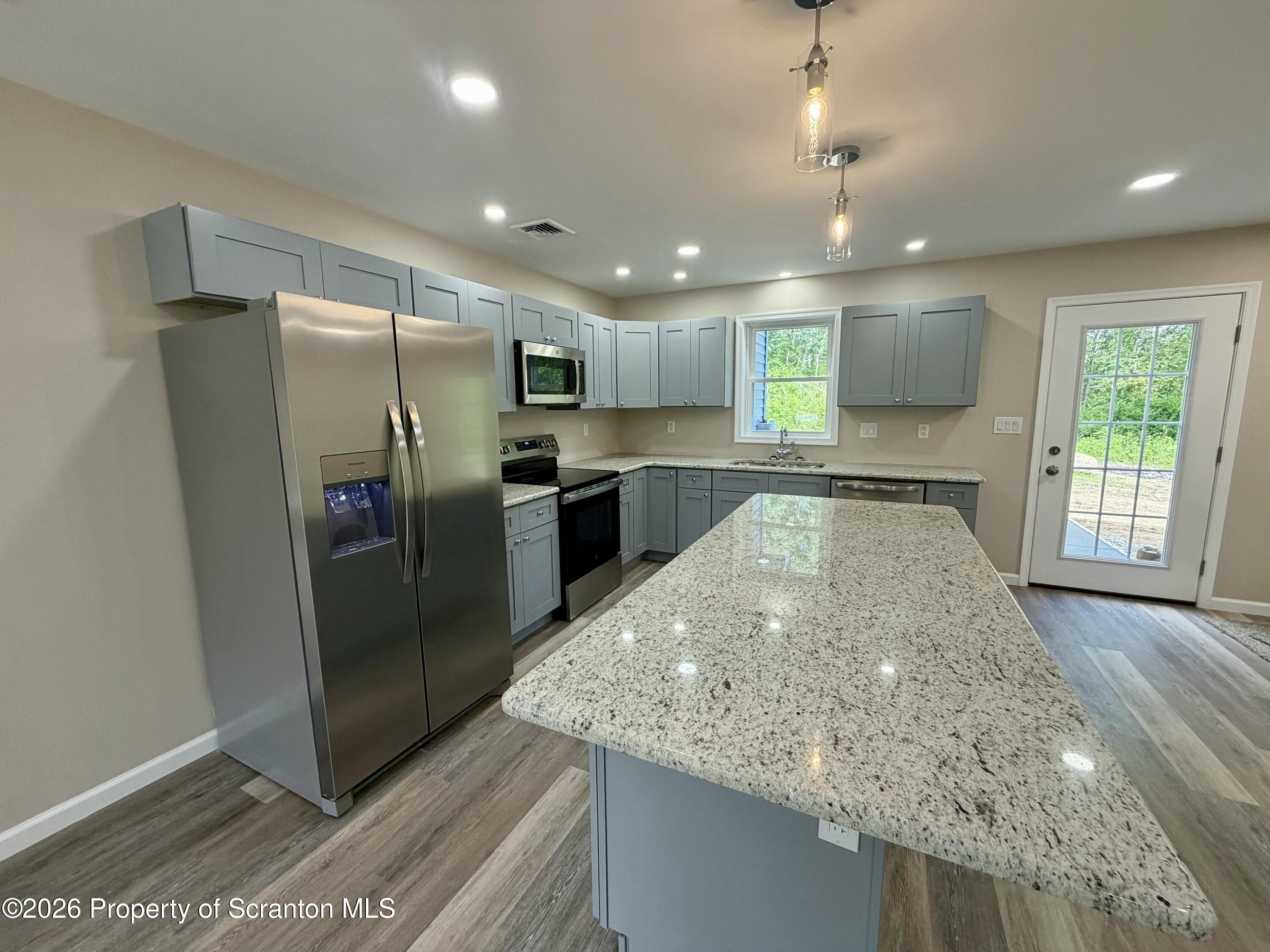1068 Lakeland Drive