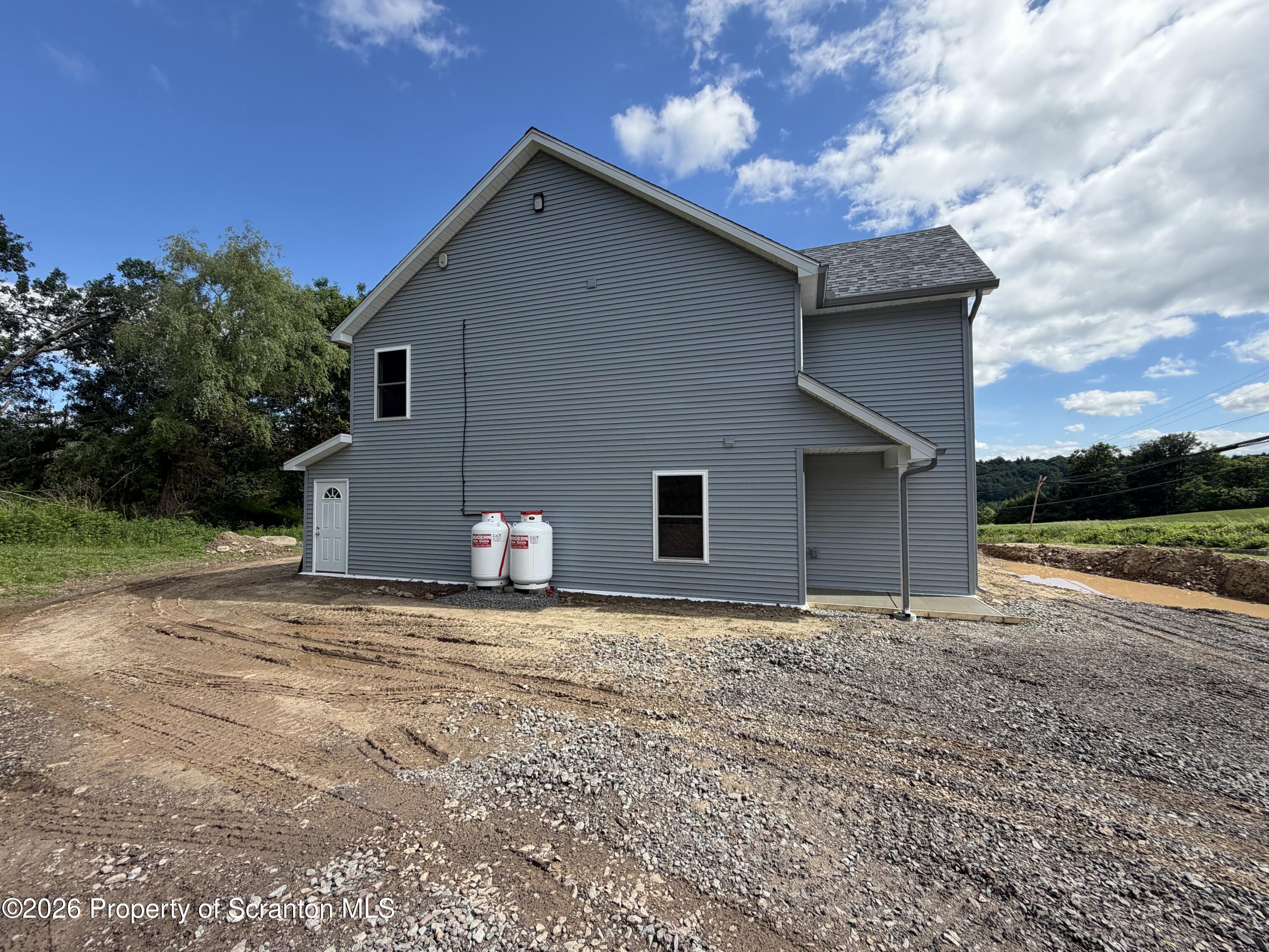 1068 Lakeland Drive