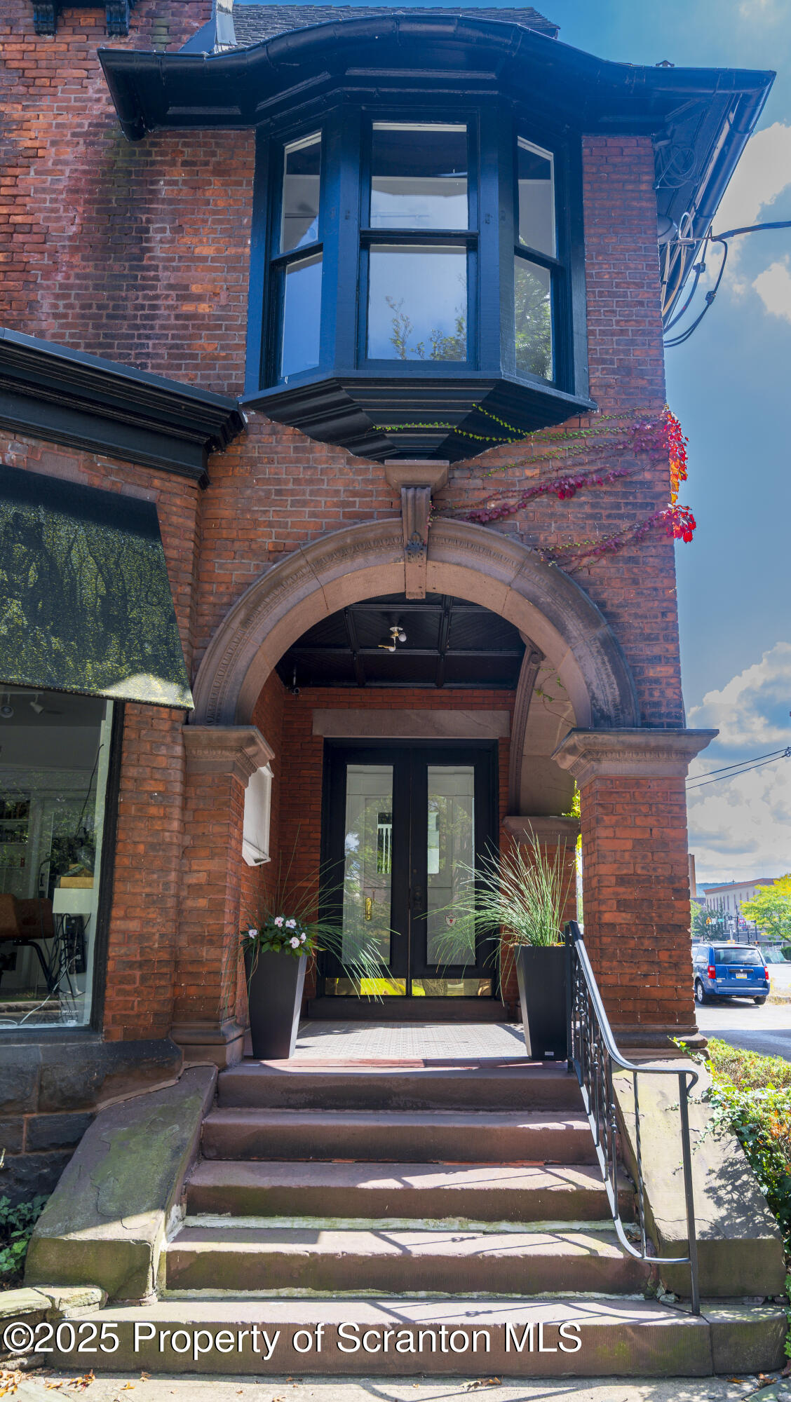 88 S Franklin Street